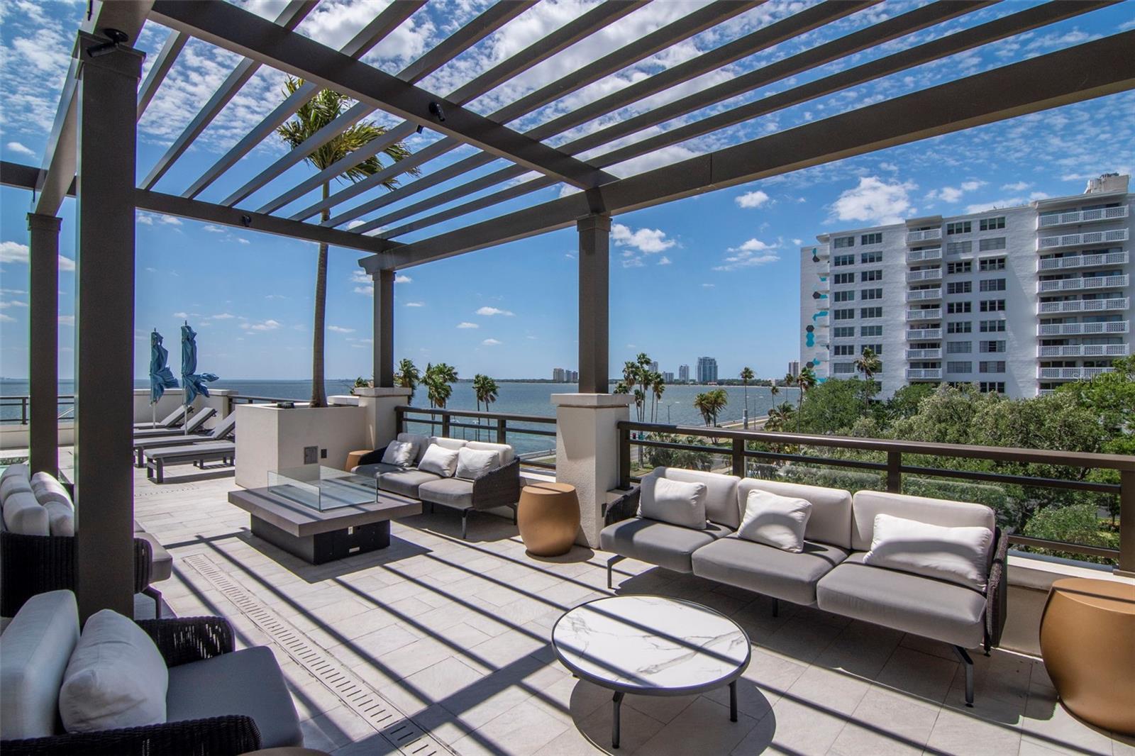 Listing photo id 59 for 2103 Bayshore Boulevard 602