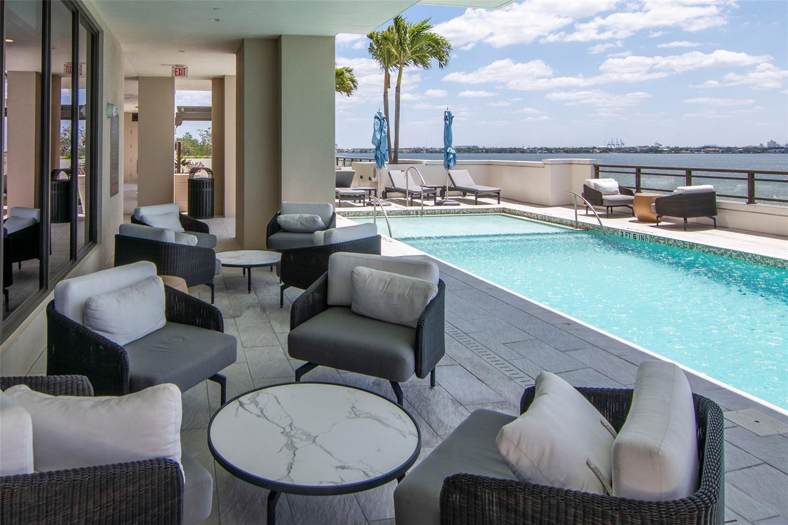 Listing photo id 64 for 2103 Bayshore Boulevard 602