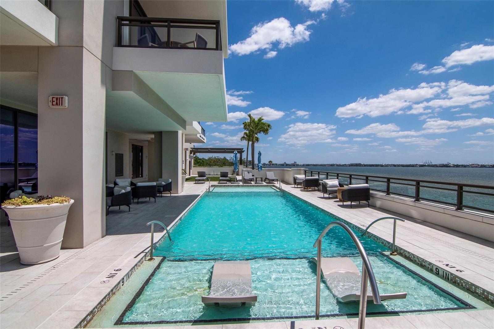 Listing photo id 71 for 2103 Bayshore Boulevard 602