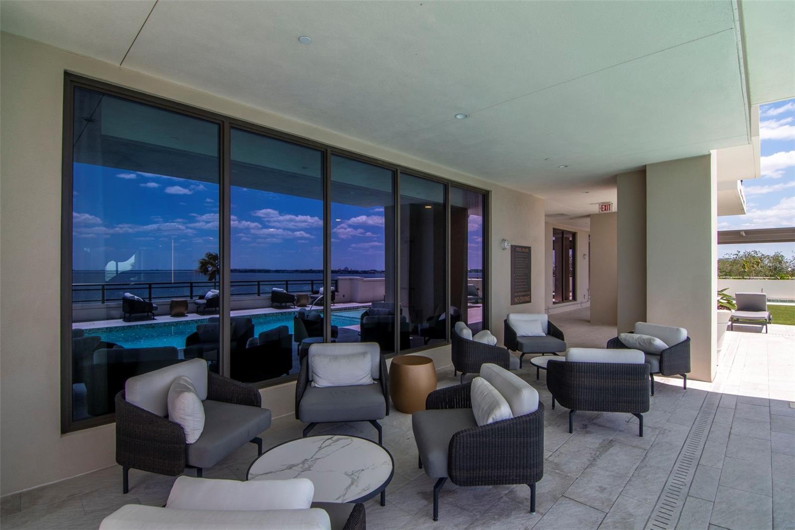 Listing photo id 72 for 2103 Bayshore Boulevard 602
