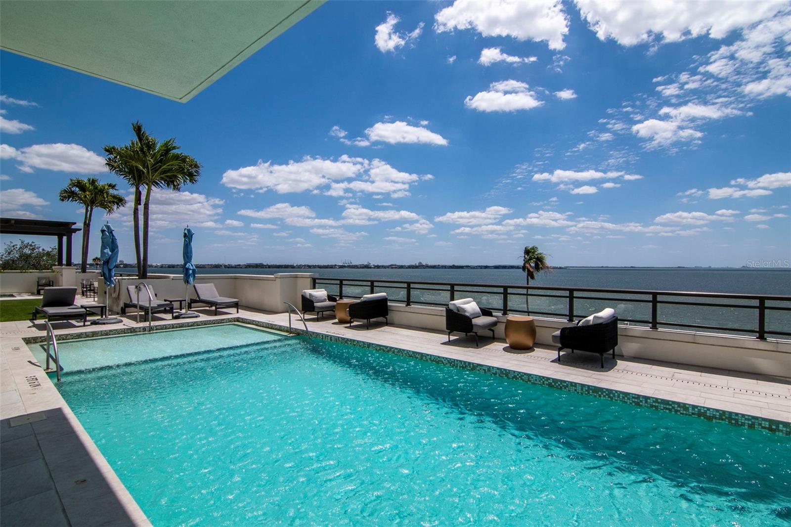 Listing photo id 73 for 2103 Bayshore Boulevard 602