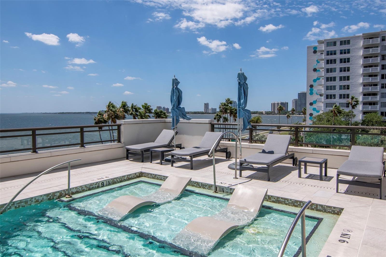 Listing photo id 75 for 2103 Bayshore Boulevard 602