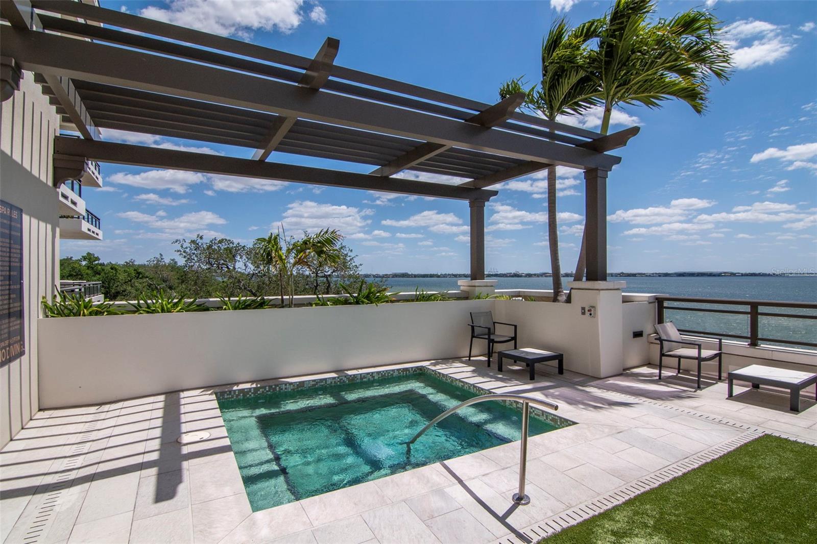 Listing photo id 80 for 2103 Bayshore Boulevard 602
