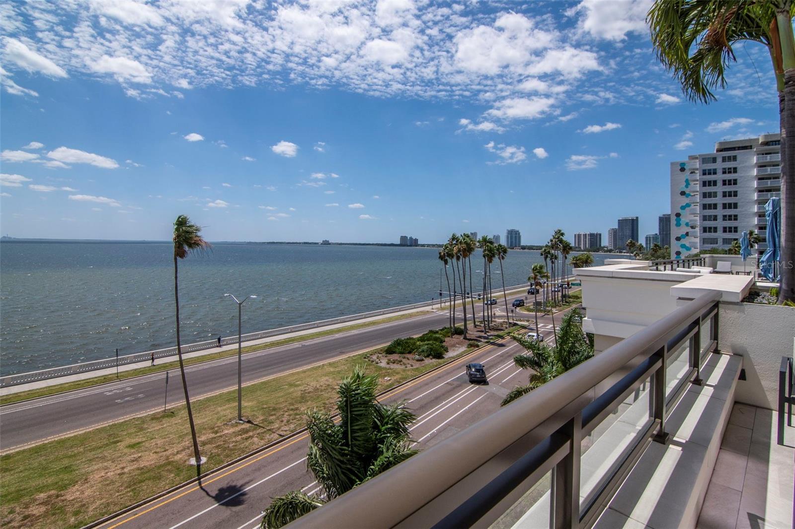 Listing photo id 85 for 2103 Bayshore Boulevard 602