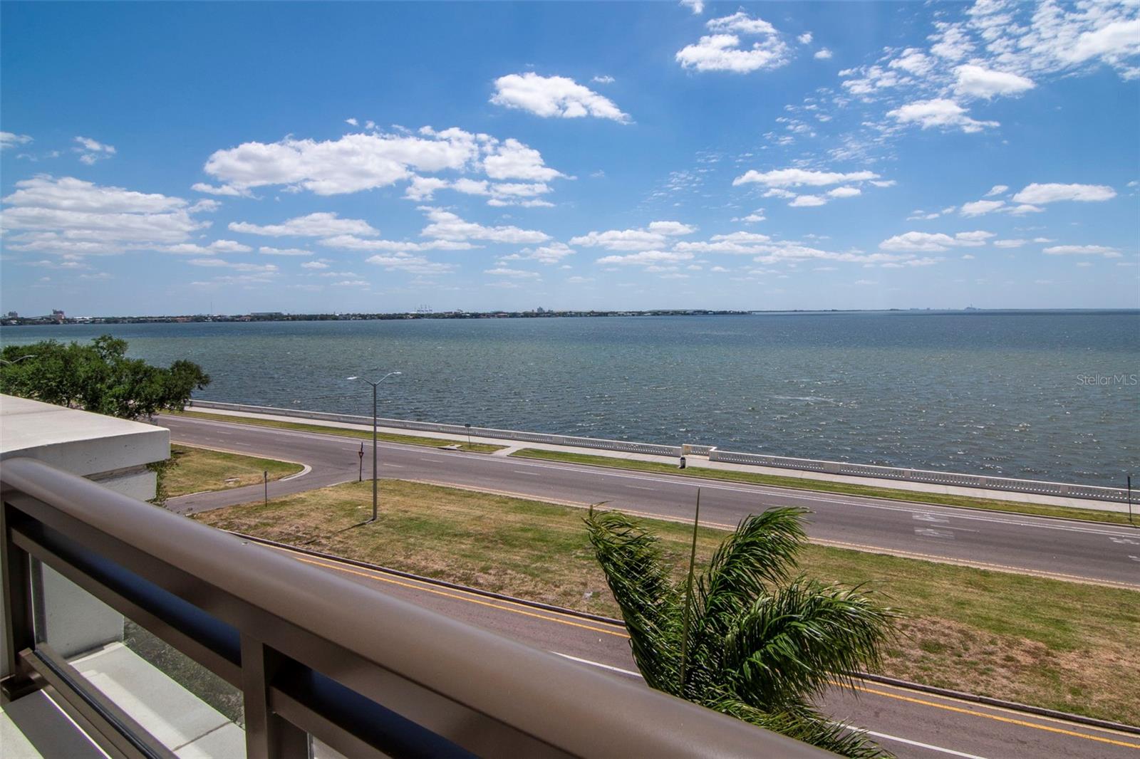 Listing photo id 88 for 2103 Bayshore Boulevard 602