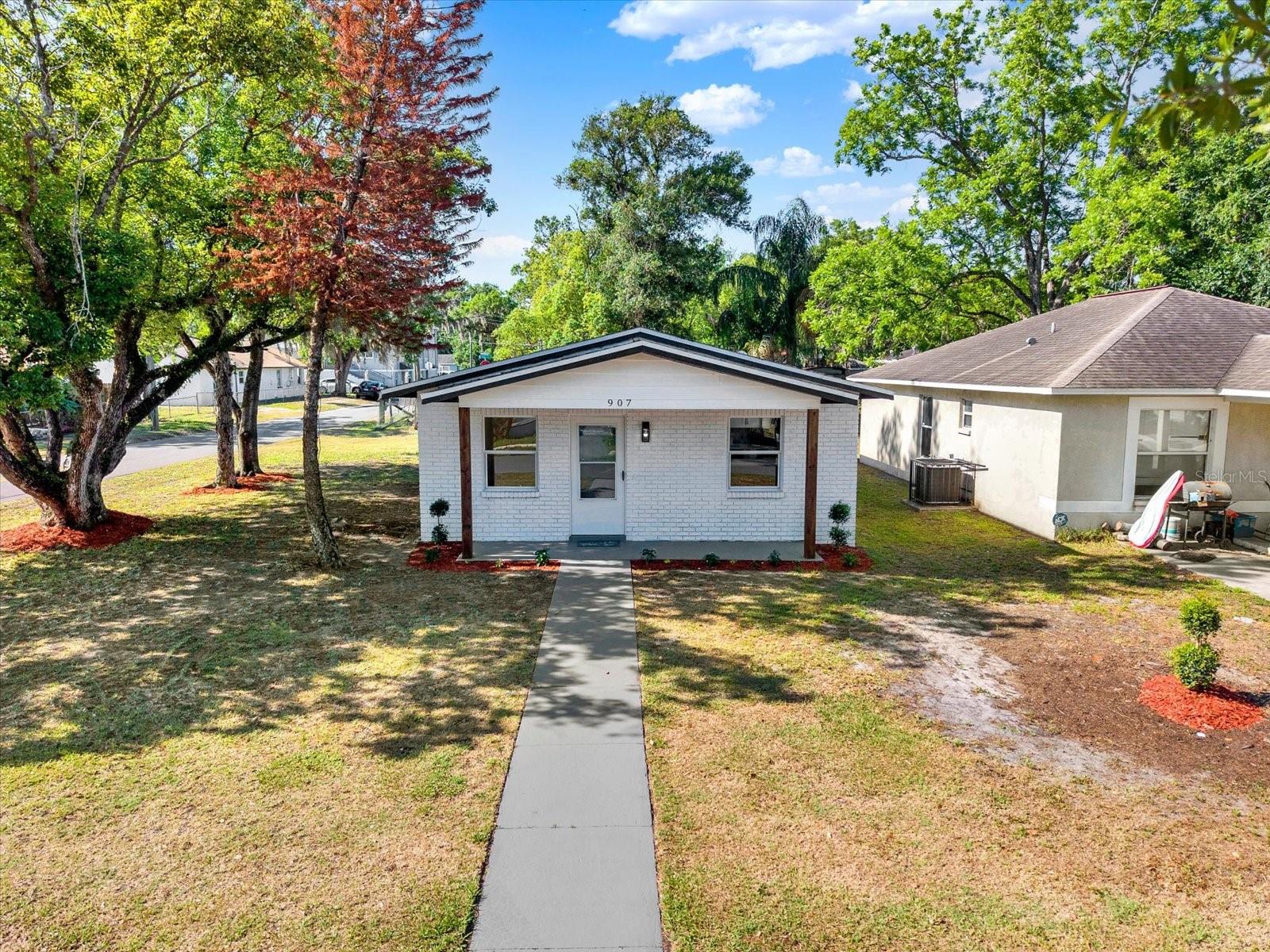 Image 33 of 33 For 907 Renfro Street