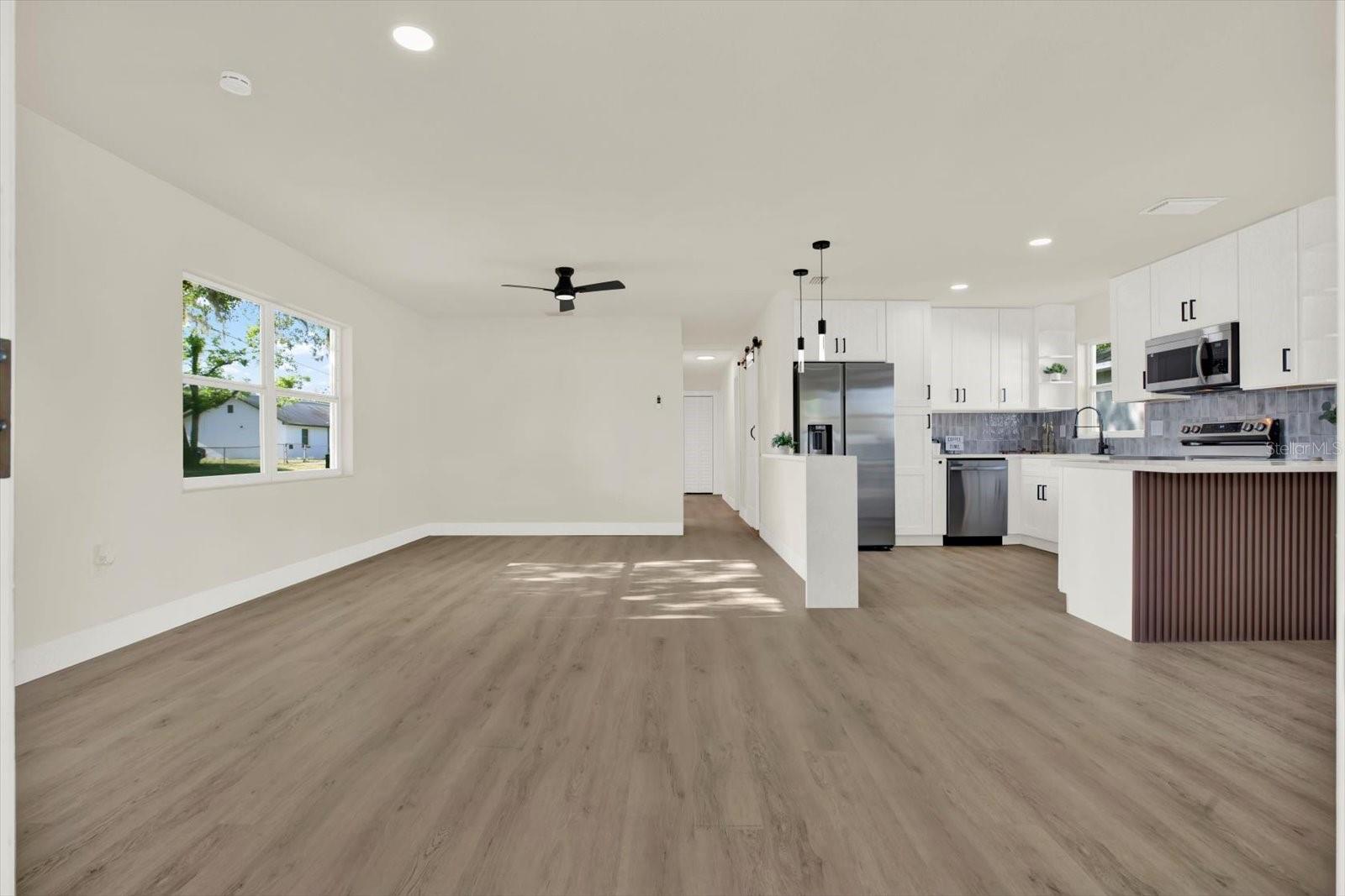 Image 4 of 33 For 907 Renfro Street