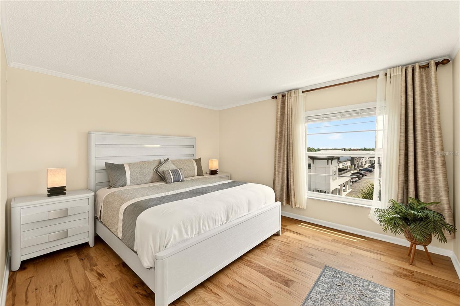 Listing photo id 15 for 131 Bluff View Drive 401