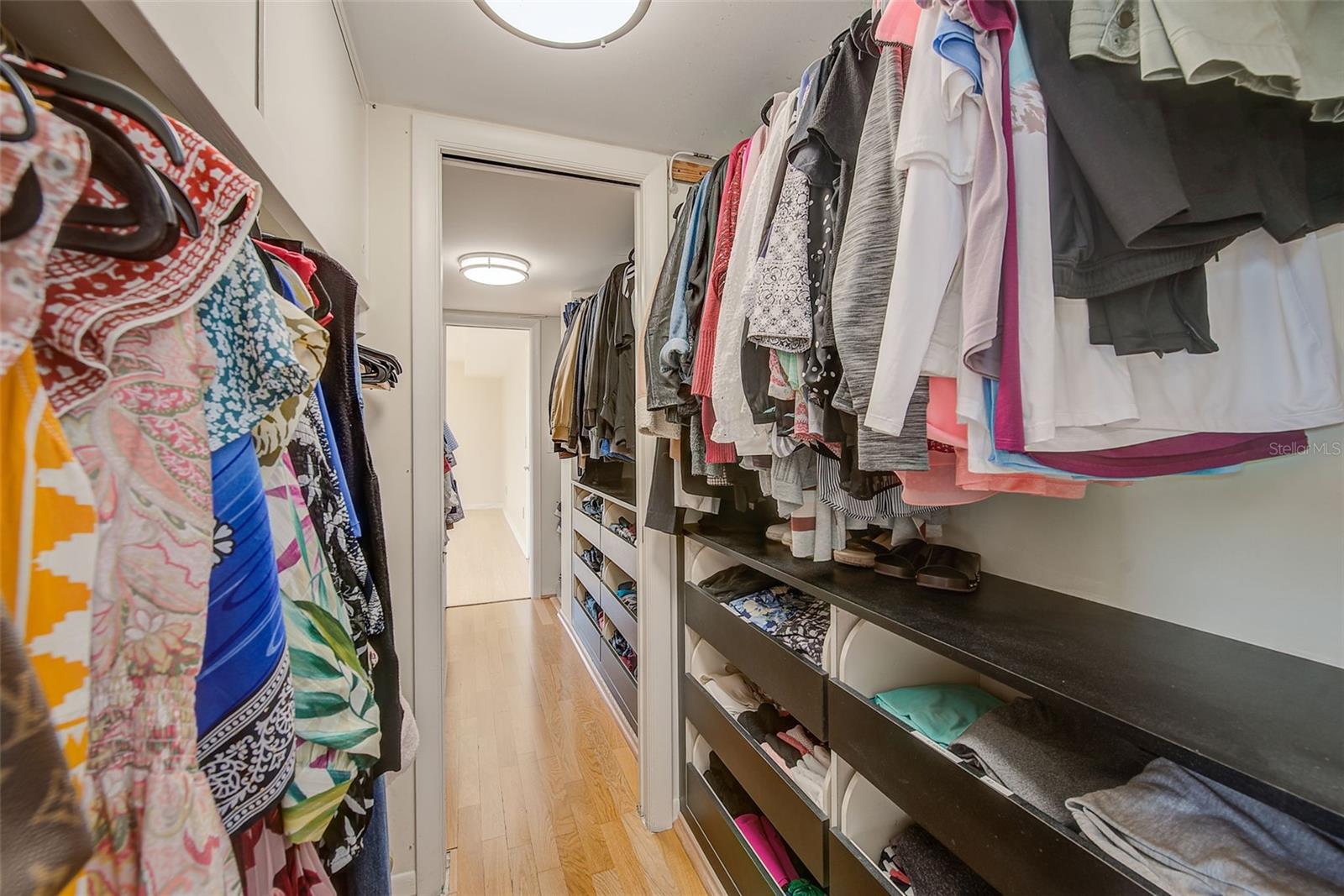 Listing photo id 18 for 131 Bluff View Drive 401