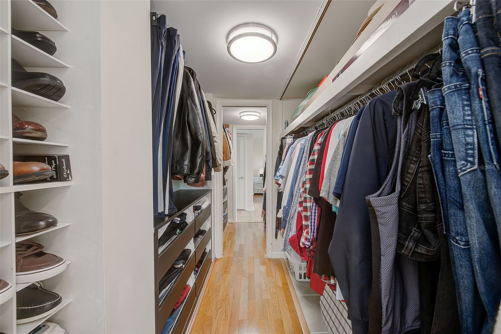 Listing photo id 22 for 131 Bluff View Drive 401