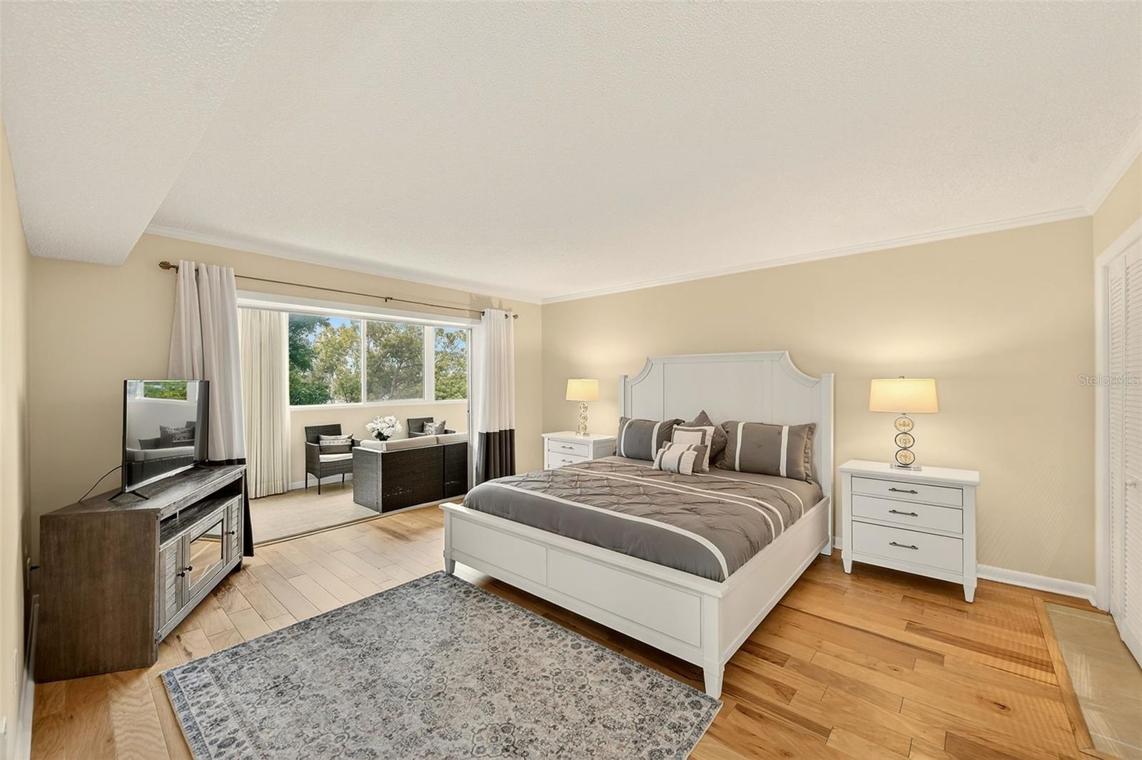 Listing photo id 25 for 131 Bluff View Drive 401