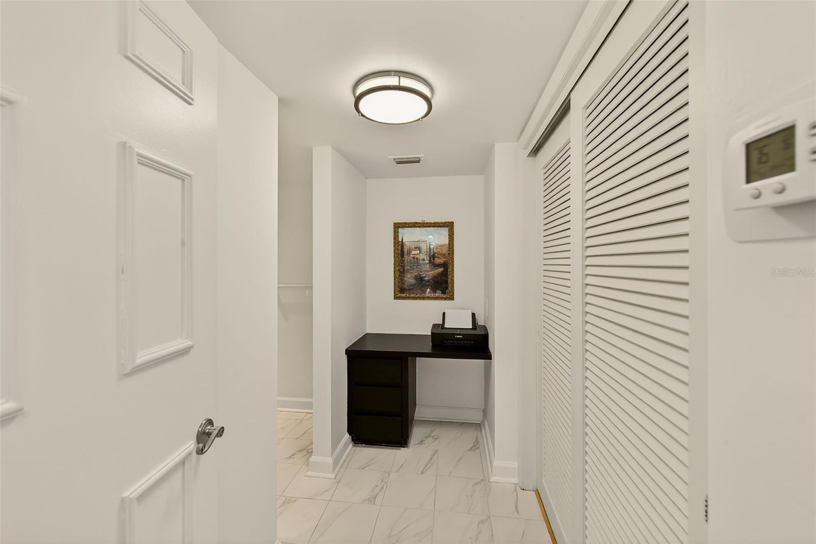 Listing photo id 29 for 131 Bluff View Drive 401