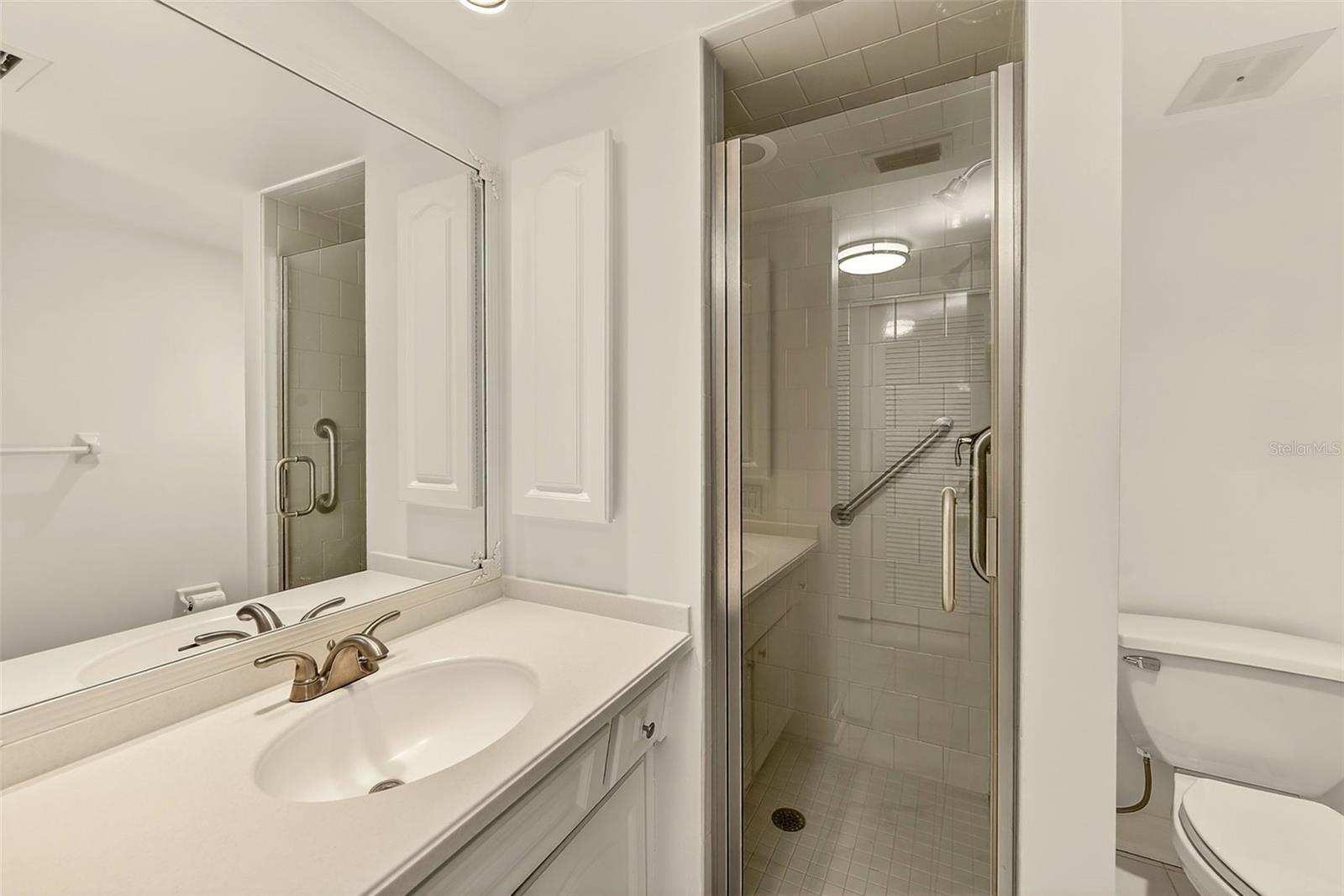 Listing photo id 30 for 131 Bluff View Drive 401