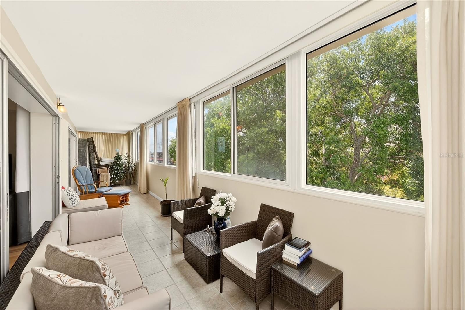 Listing photo id 31 for 131 Bluff View Drive 401