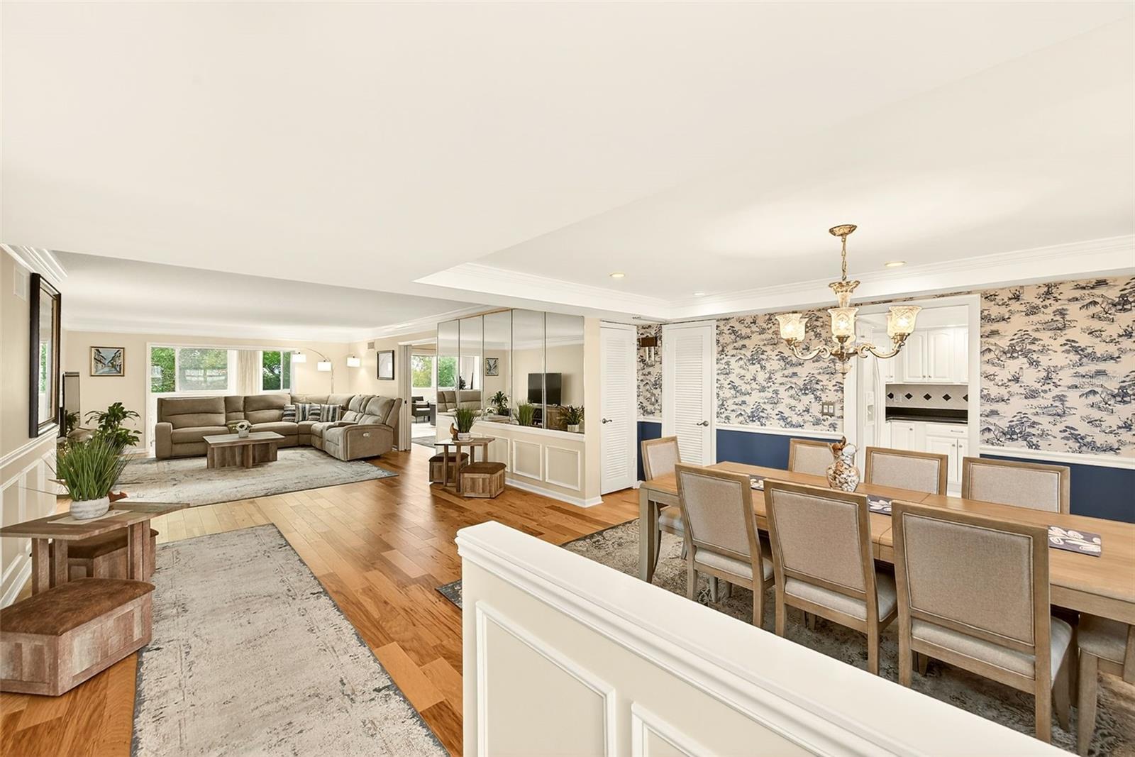 Listing photo id 2 for 131 Bluff View Drive 401