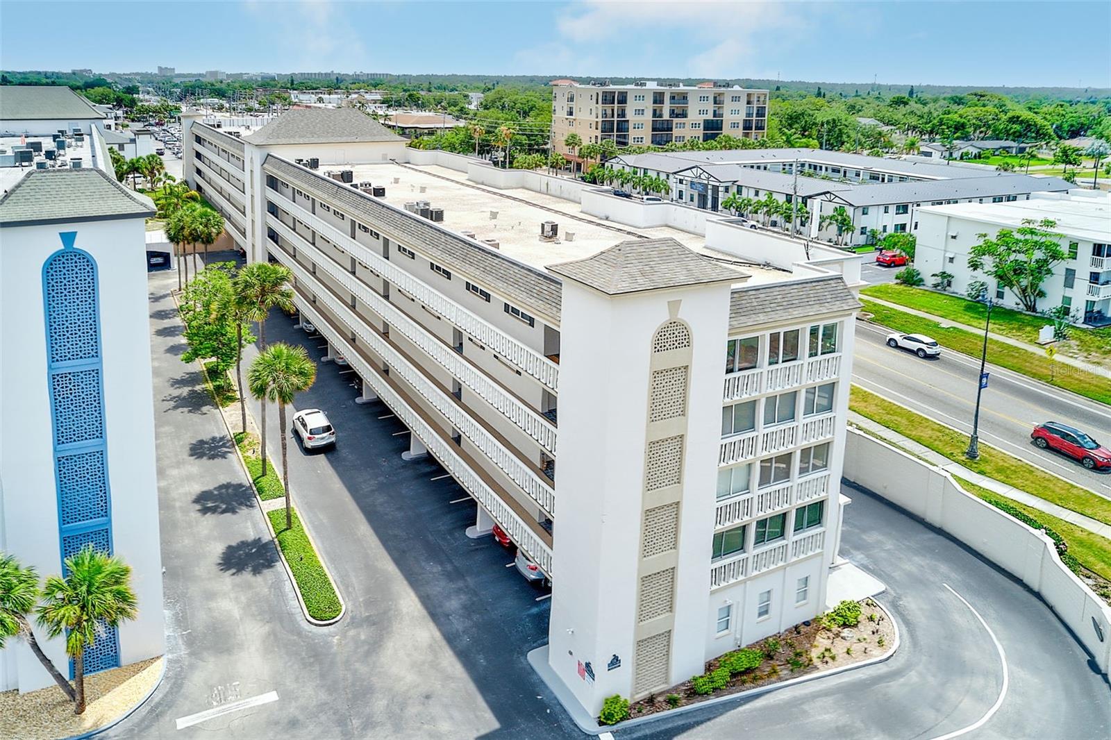Listing photo id 39 for 131 Bluff View Drive 401