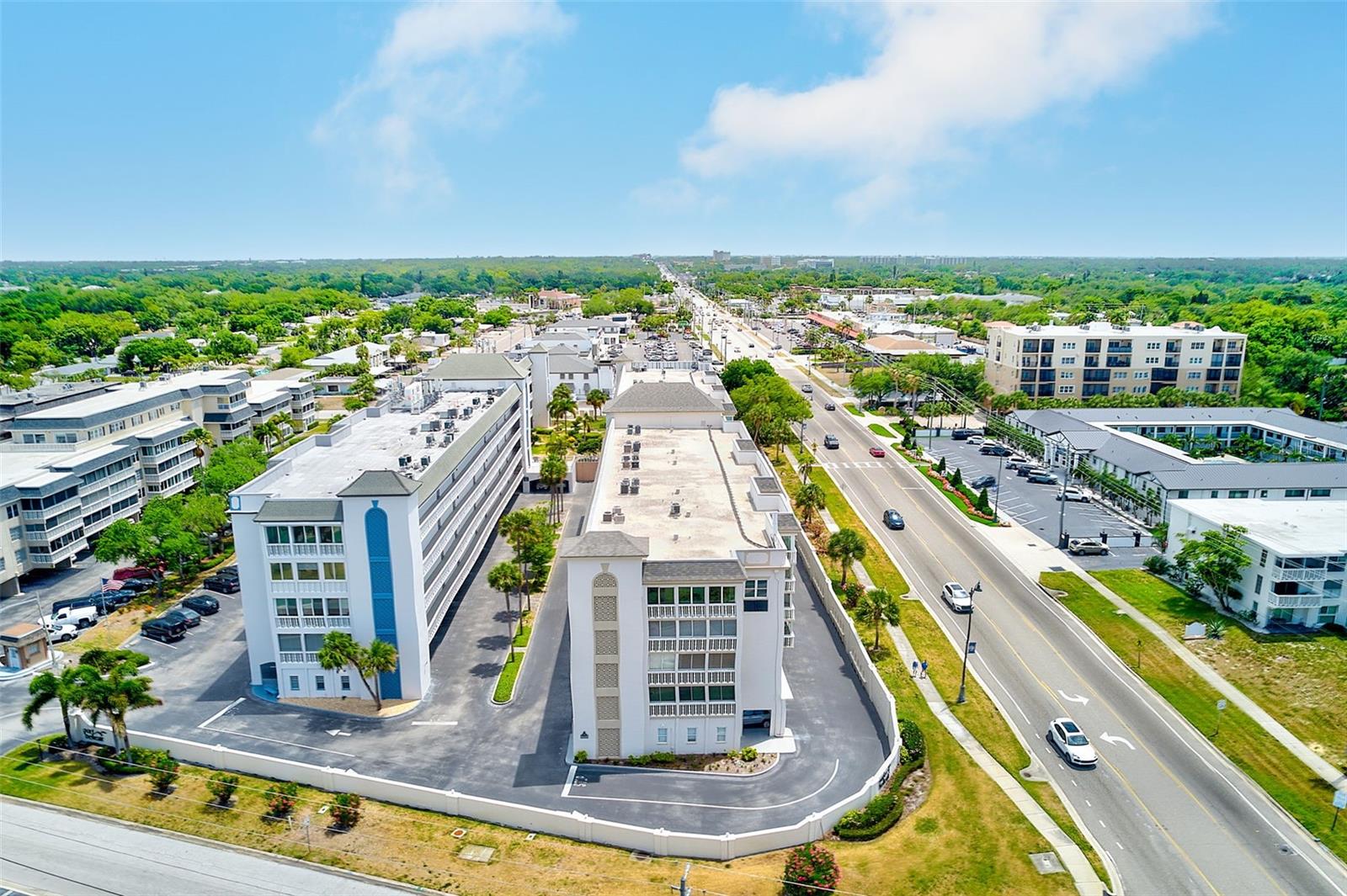 Listing photo id 40 for 131 Bluff View Drive 401