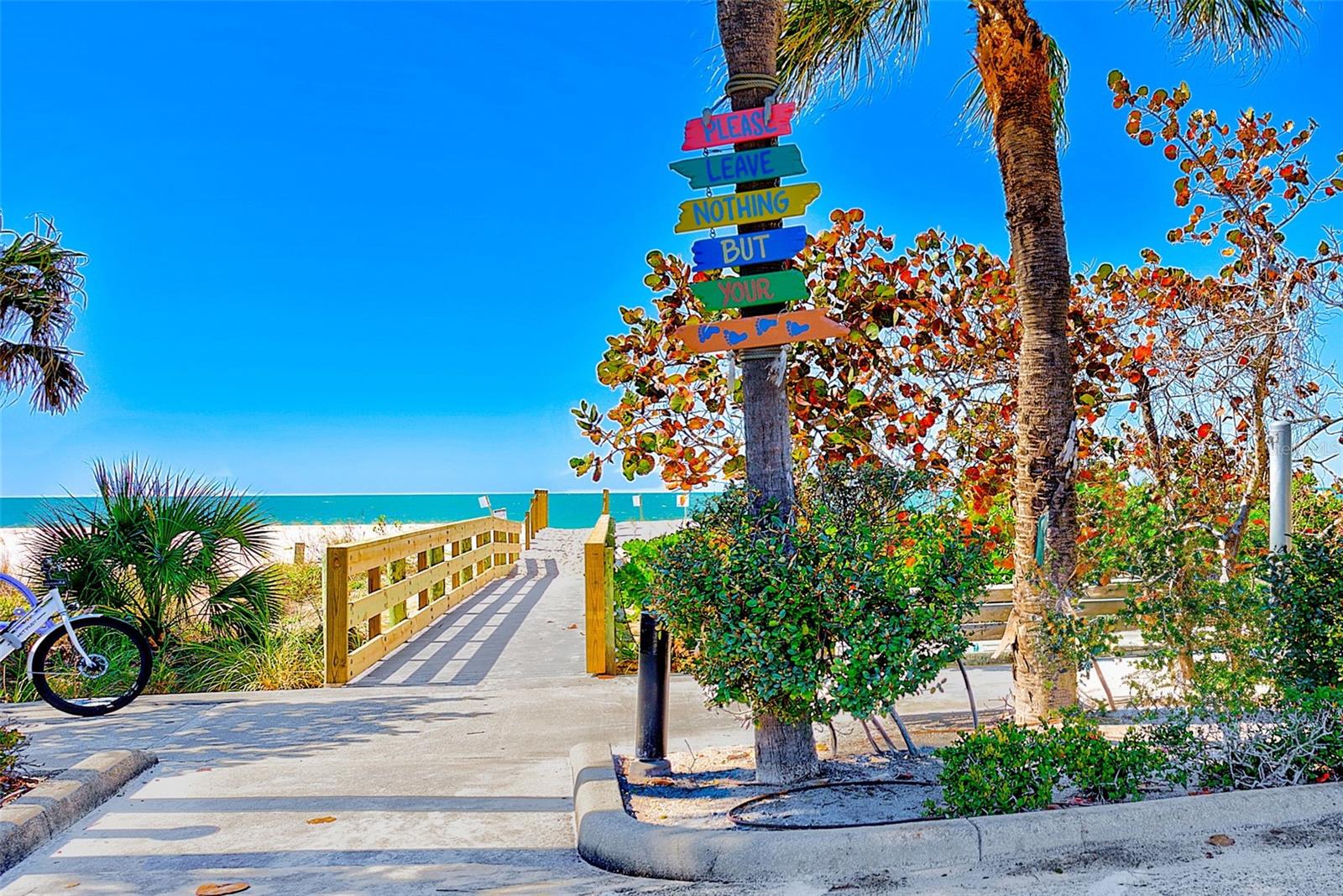Listing photo id 49 for 131 Bluff View Drive 401