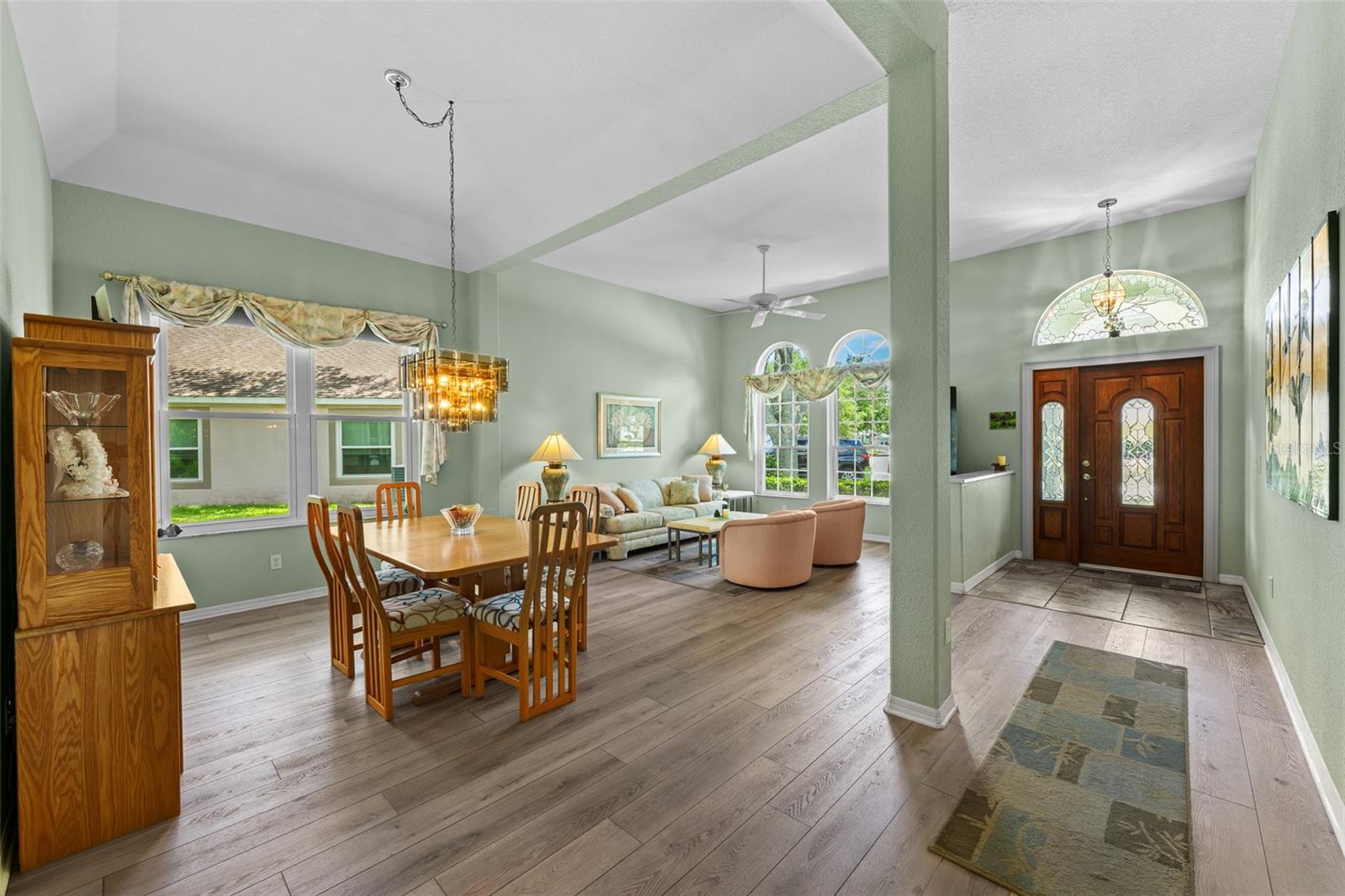 Listing photo id 11 for 5222 New Brittany Lane