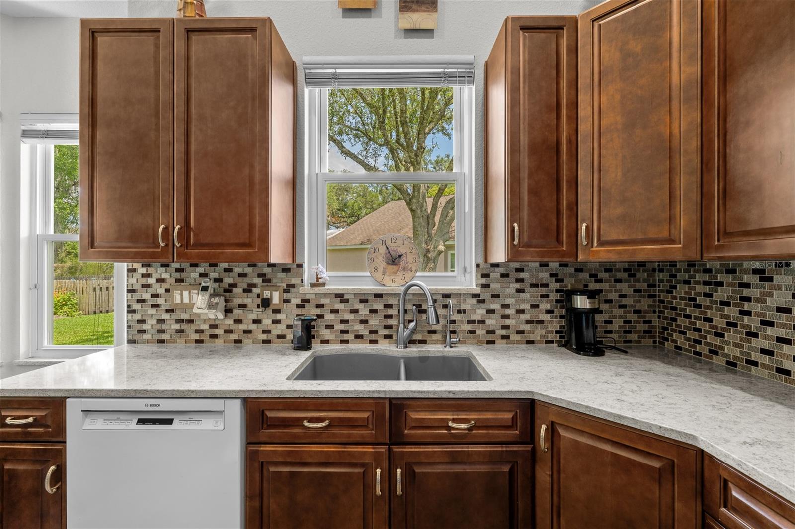 Listing photo id 14 for 5222 New Brittany Lane