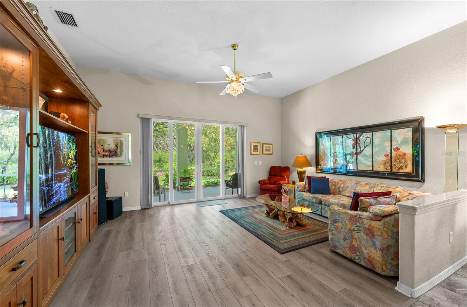 Listing photo id 17 for 5222 New Brittany Lane