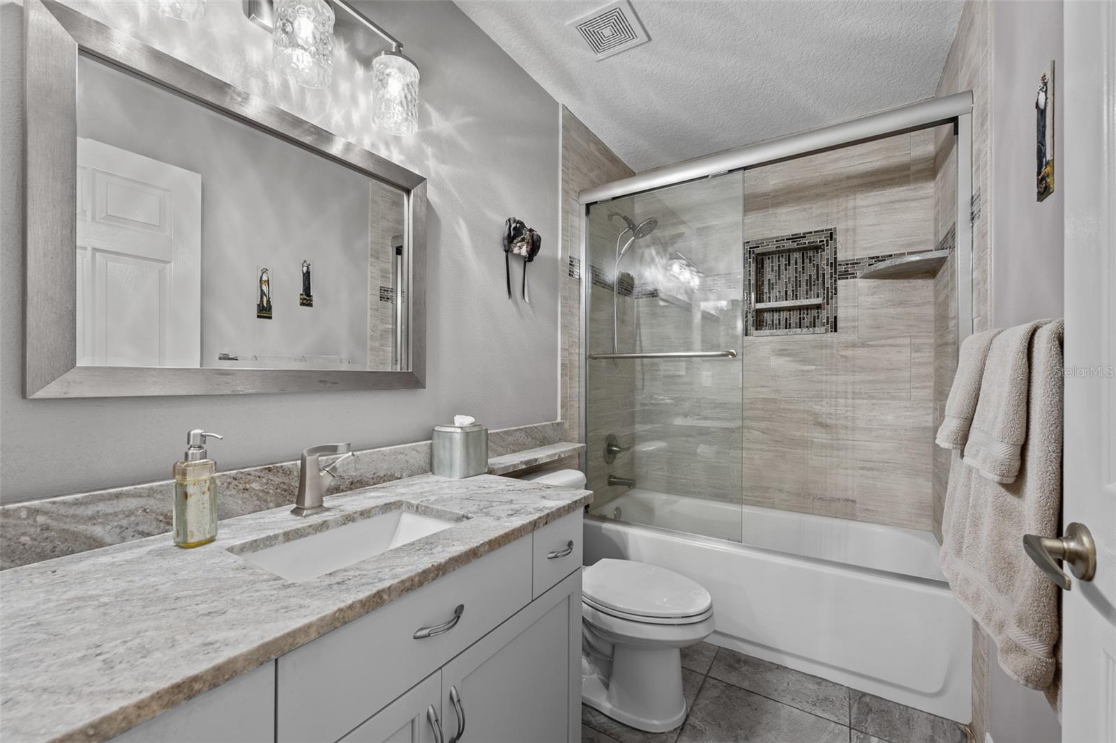 Listing photo id 26 for 5222 New Brittany Lane