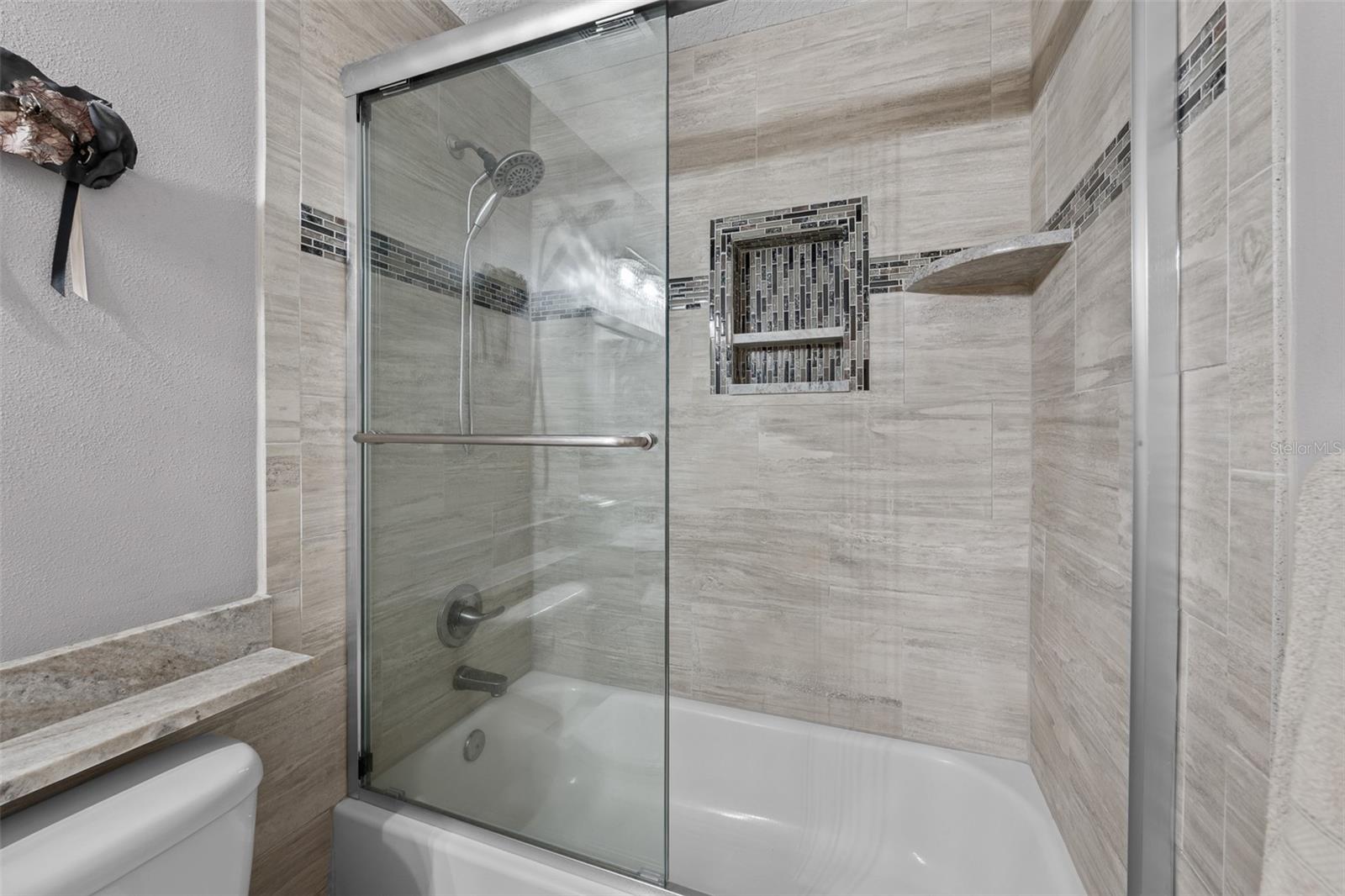 Listing photo id 27 for 5222 New Brittany Lane