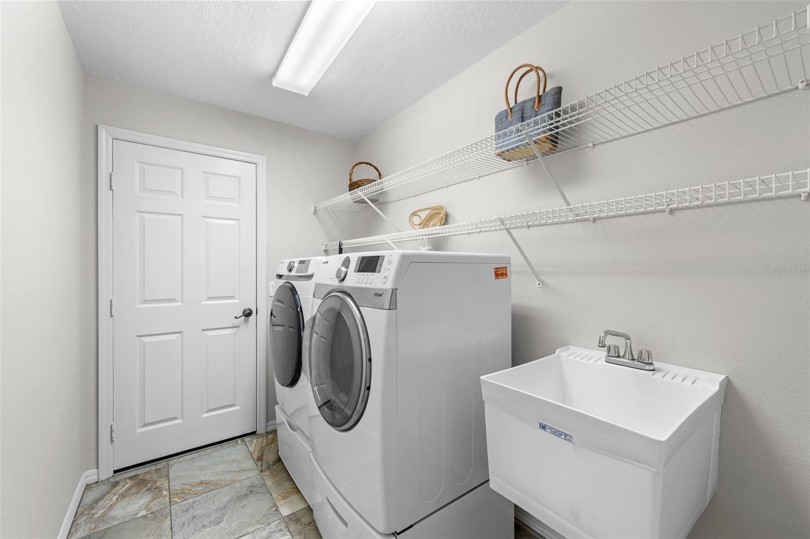 Listing photo id 30 for 5222 New Brittany Lane