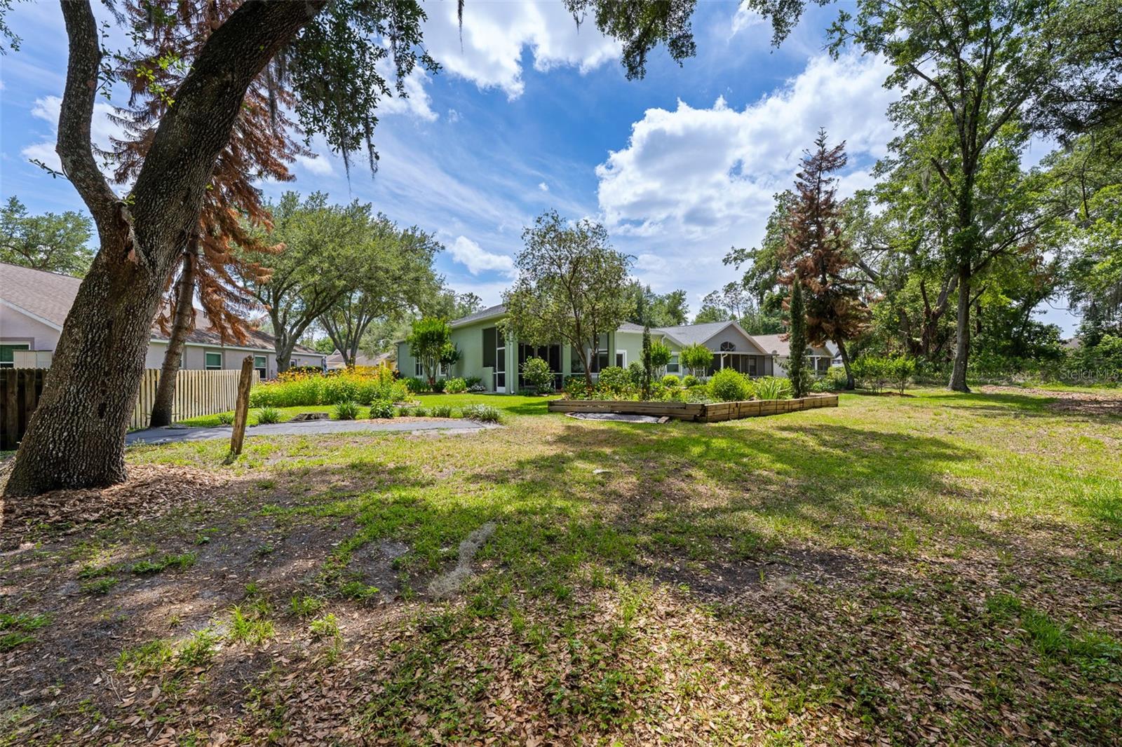 Listing photo id 35 for 5222 New Brittany Lane