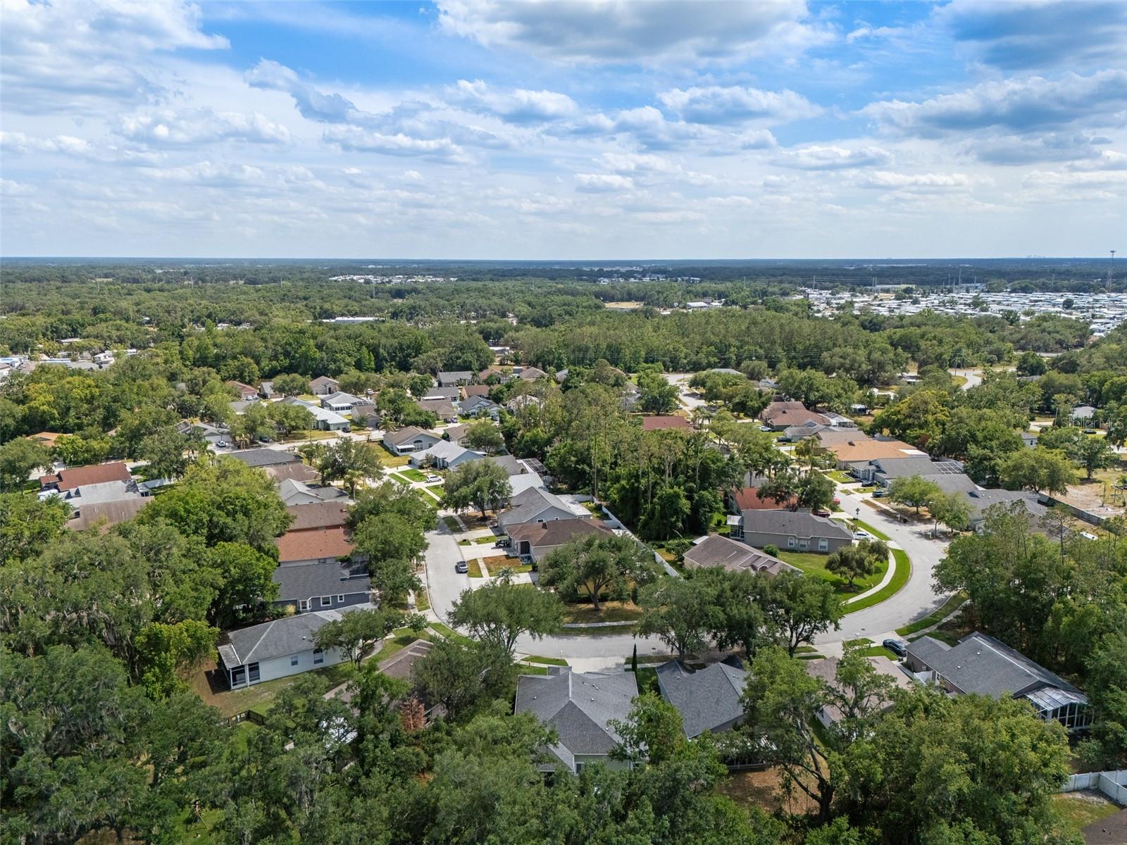Listing photo id 40 for 5222 New Brittany Lane