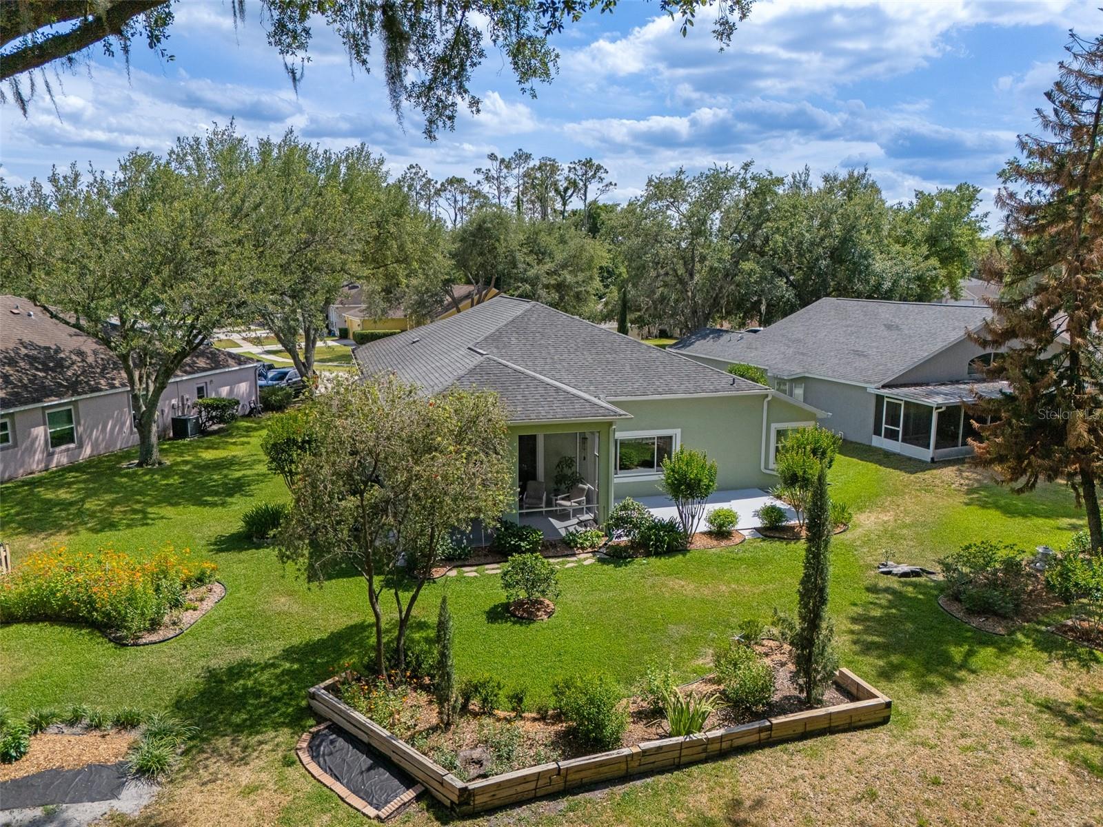 Listing photo id 4 for 5222 New Brittany Lane