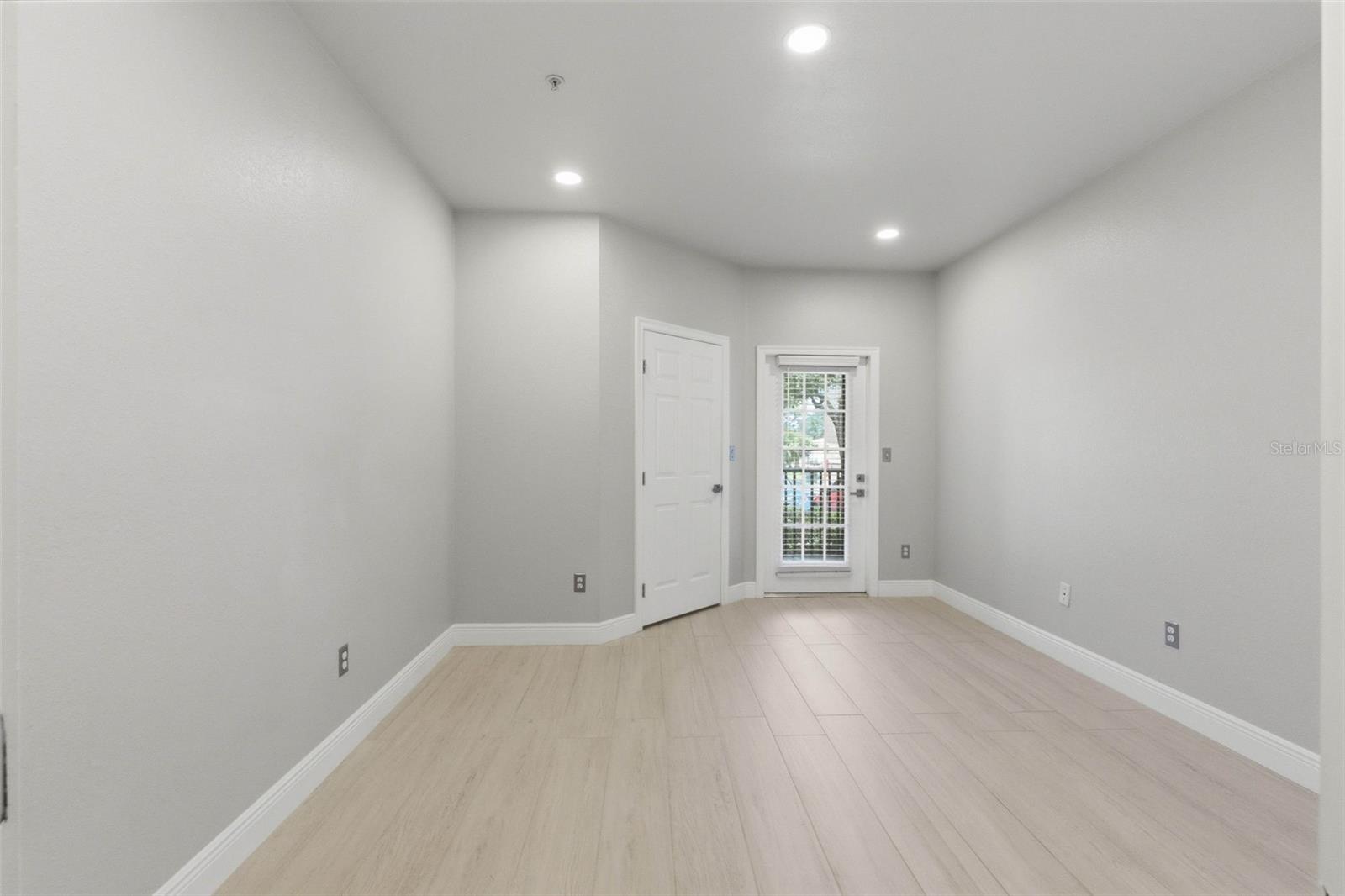 Image 20 of 60 For 4333 Bayside Village Drive 102