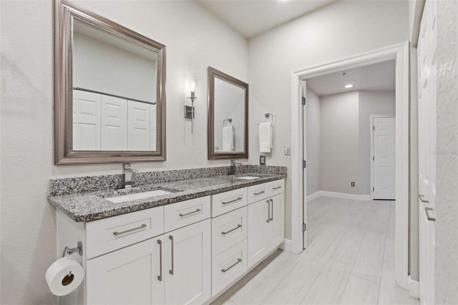 Image 26 of 60 For 4333 Bayside Village Drive 102