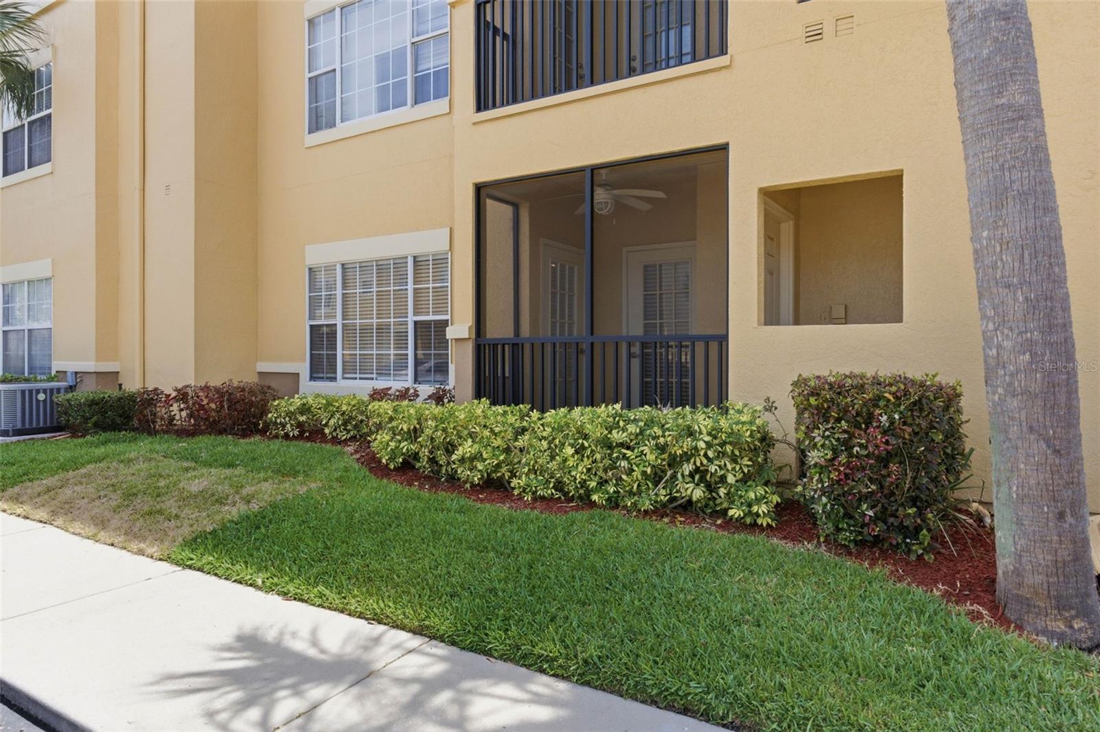 Image 32 of 60 For 4333 Bayside Village Drive 102