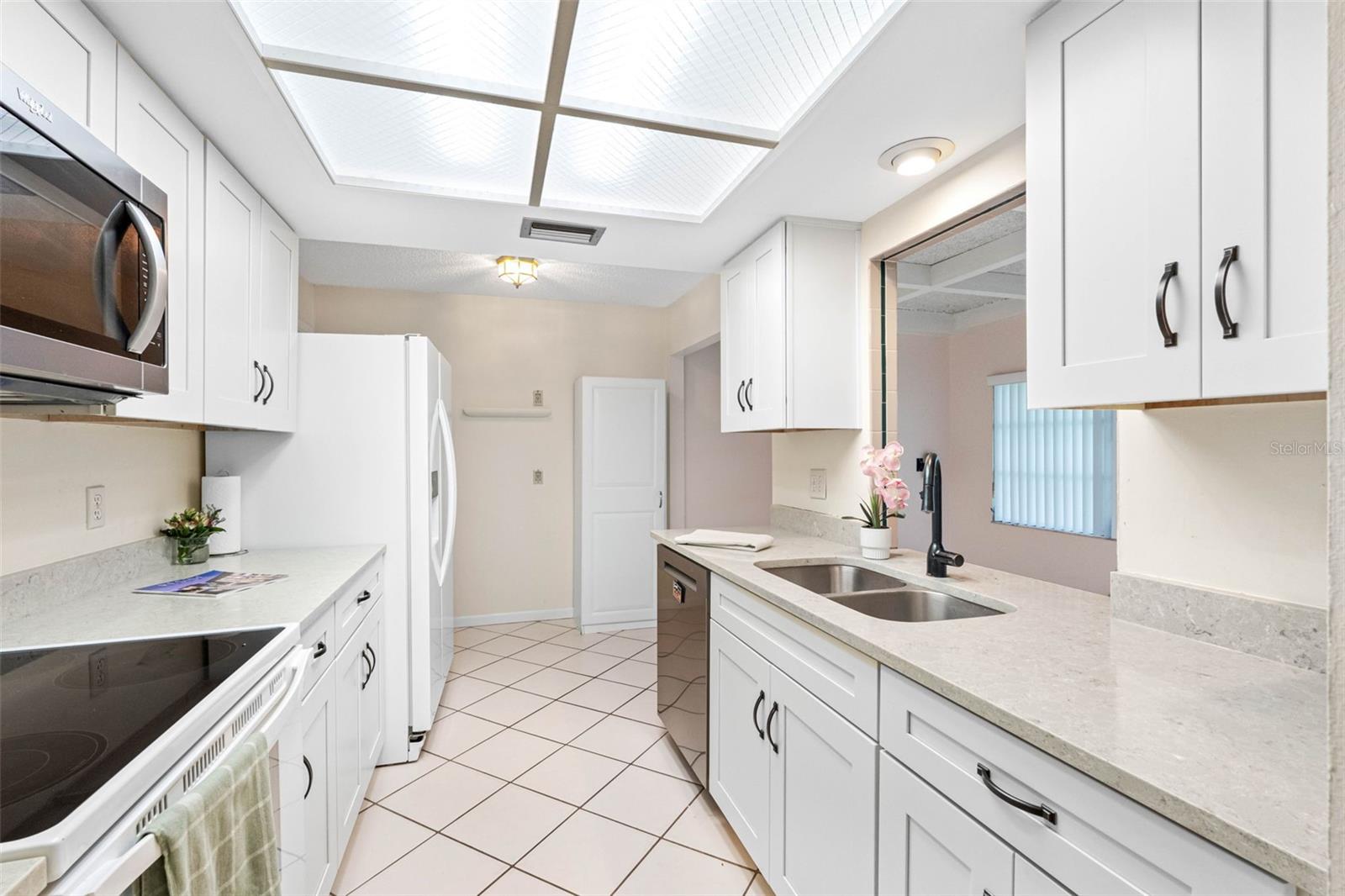 Image 17 of 42 For 12200 Vonn Road 6b