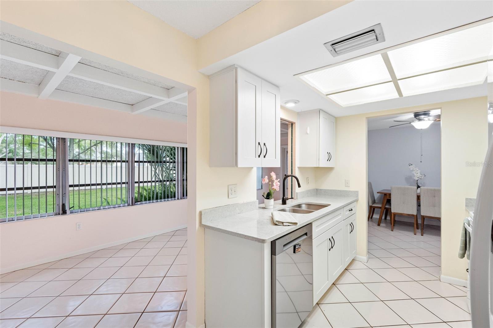 Image 19 of 42 For 12200 Vonn Road 6b