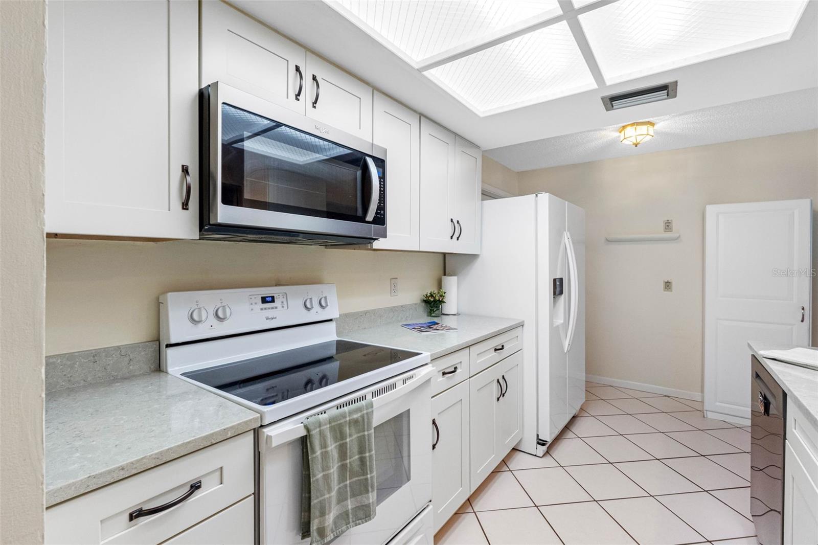 Image 5 of 42 For 12200 Vonn Road 6b