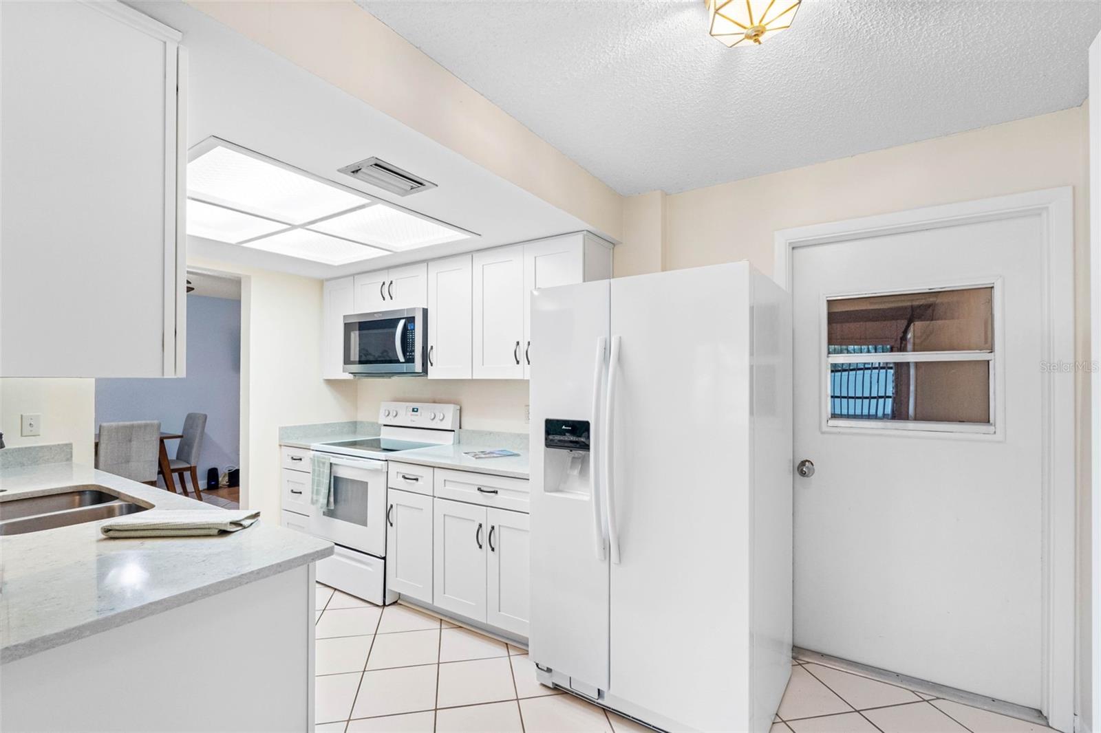 Image 6 of 42 For 12200 Vonn Road 6b