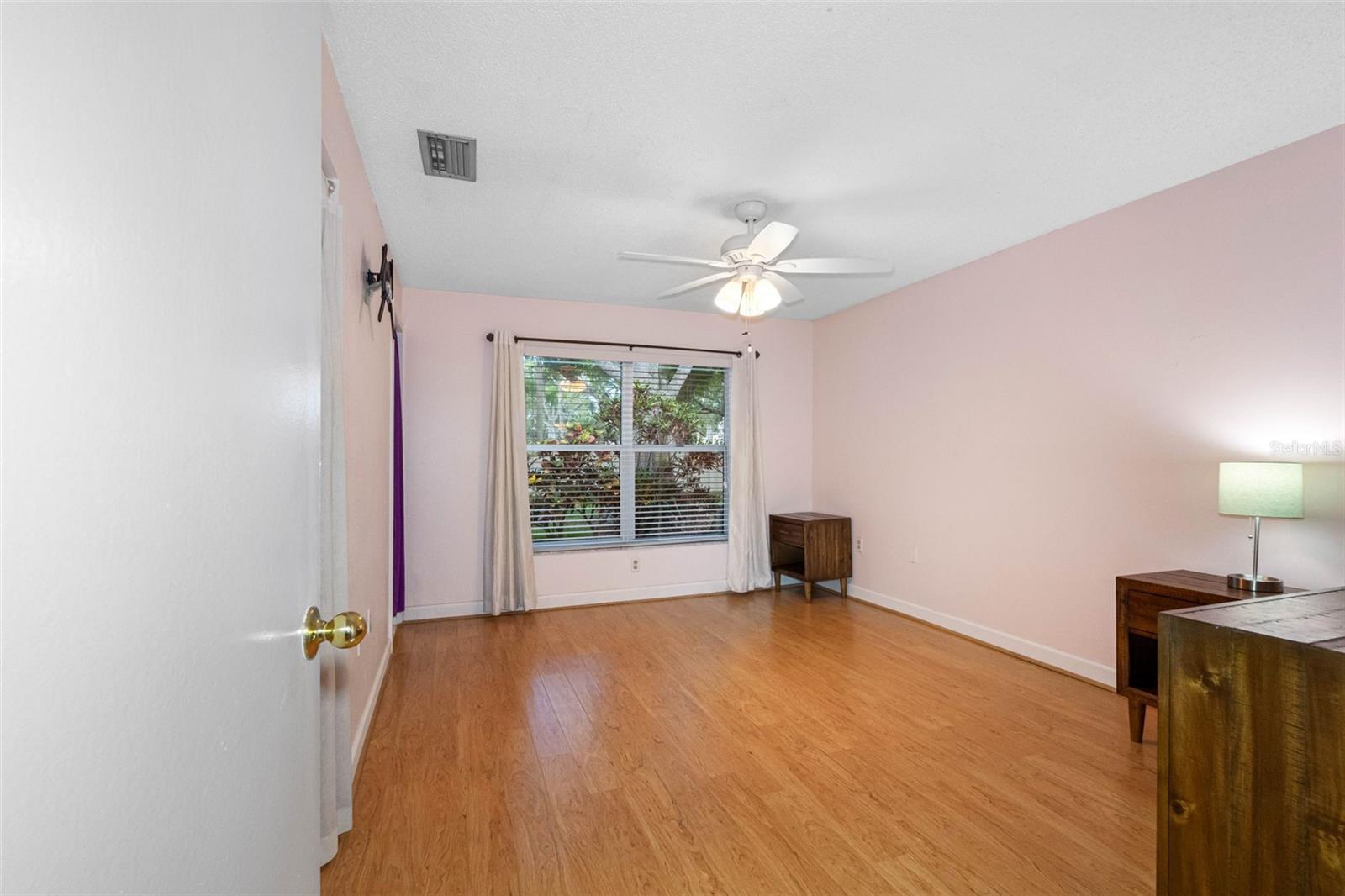 Image 8 of 42 For 12200 Vonn Road 6b