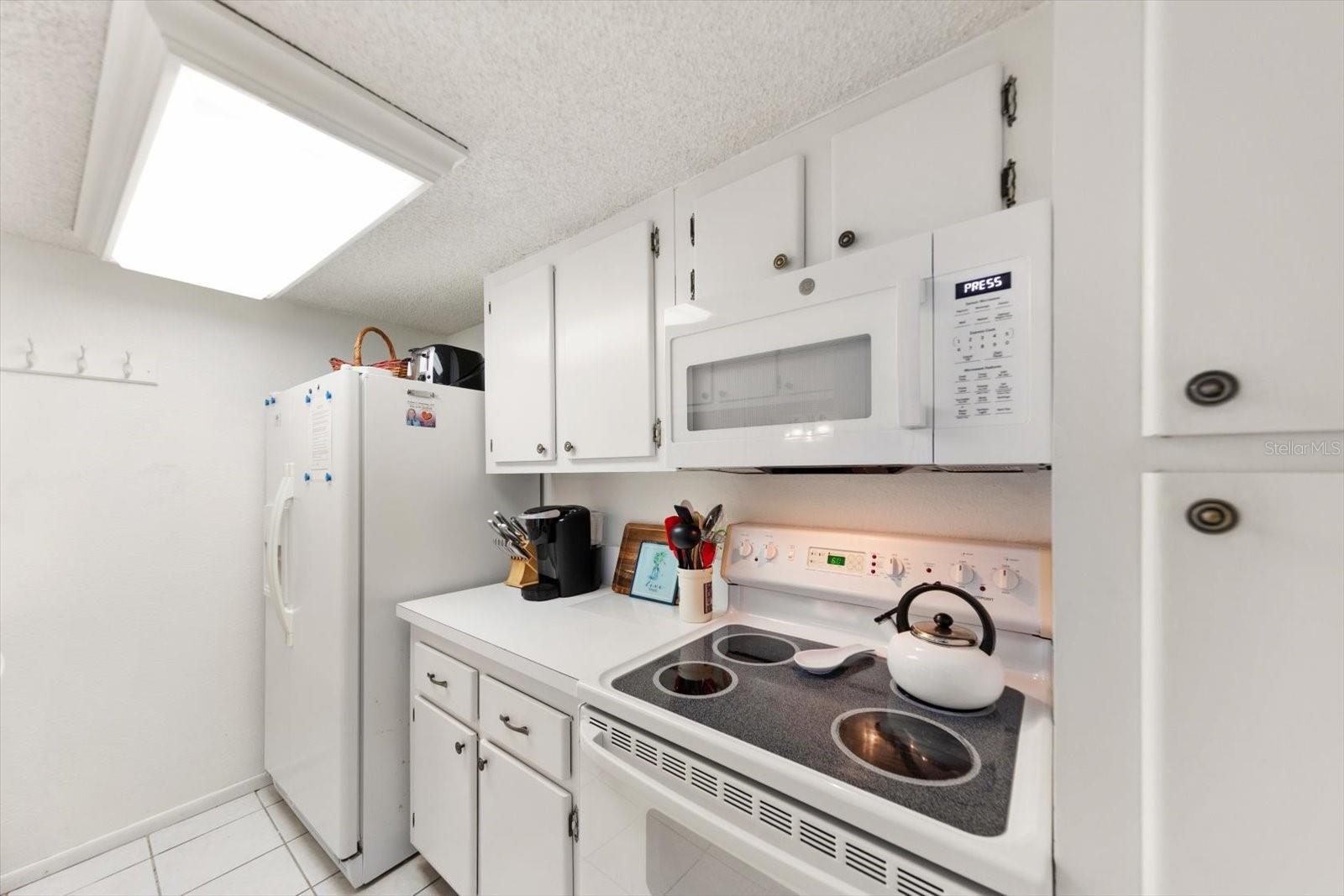 Image 10 of 30 For 179 Medallion Boulevard H
