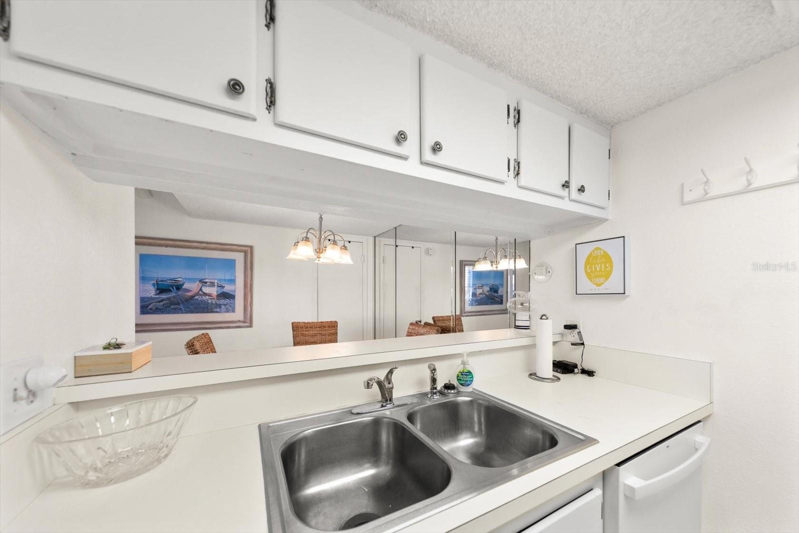 Image 12 of 30 For 179 Medallion Boulevard H