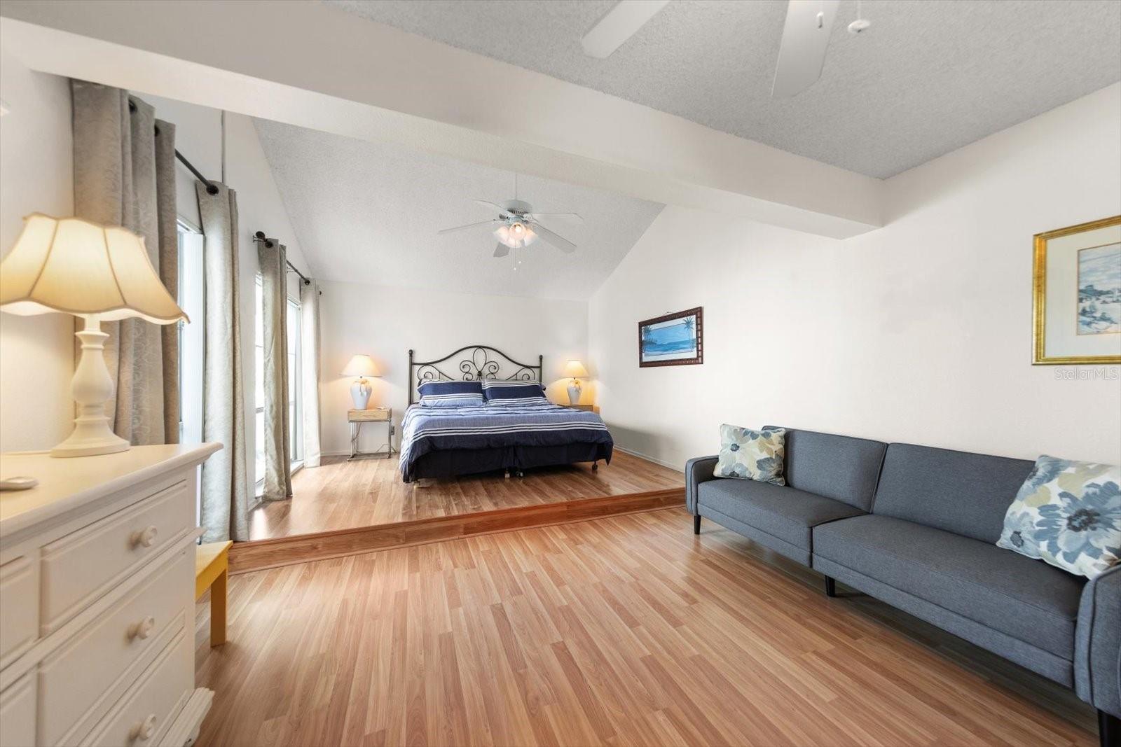 Image 18 of 30 For 179 Medallion Boulevard H