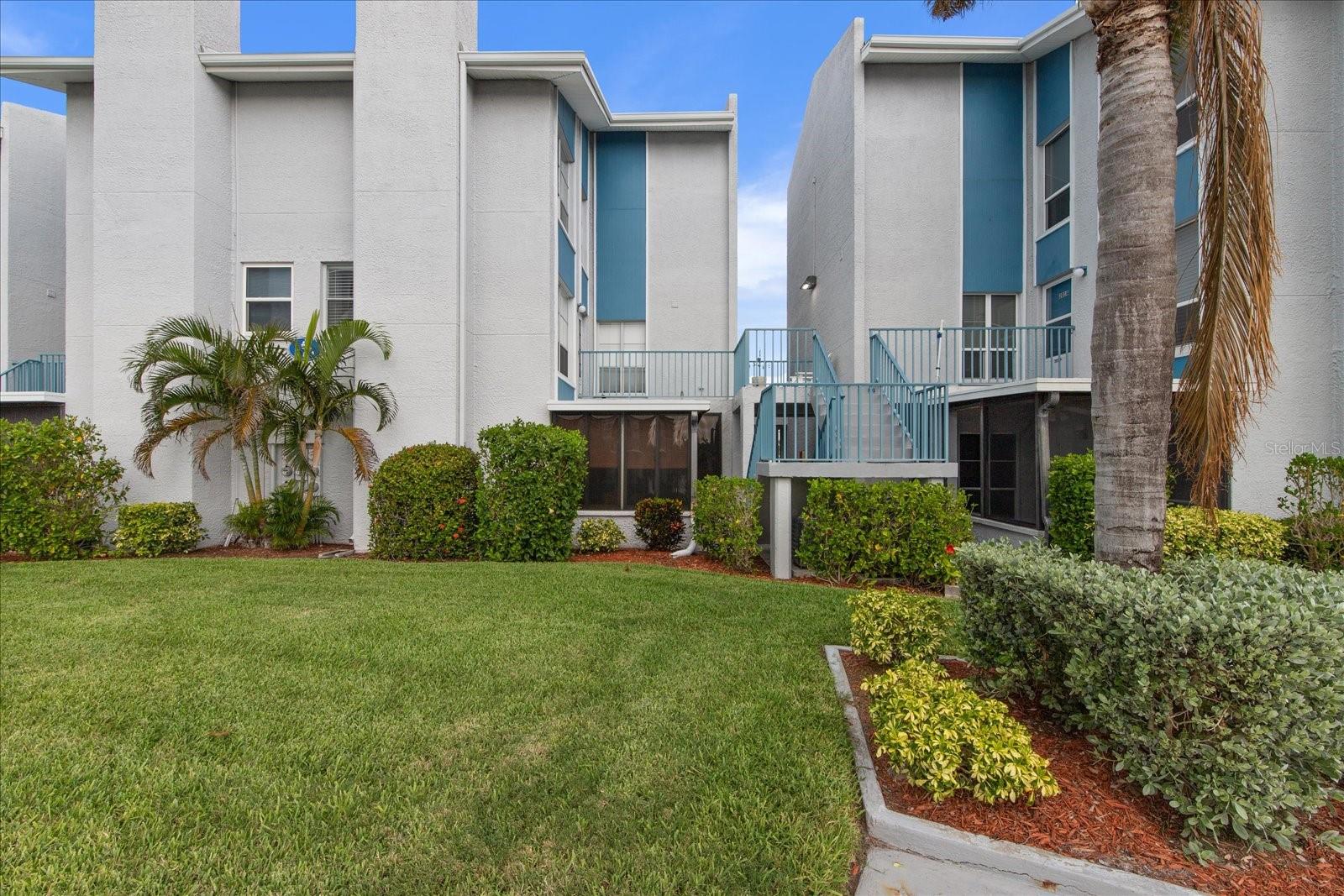Image 26 of 30 For 179 Medallion Boulevard H