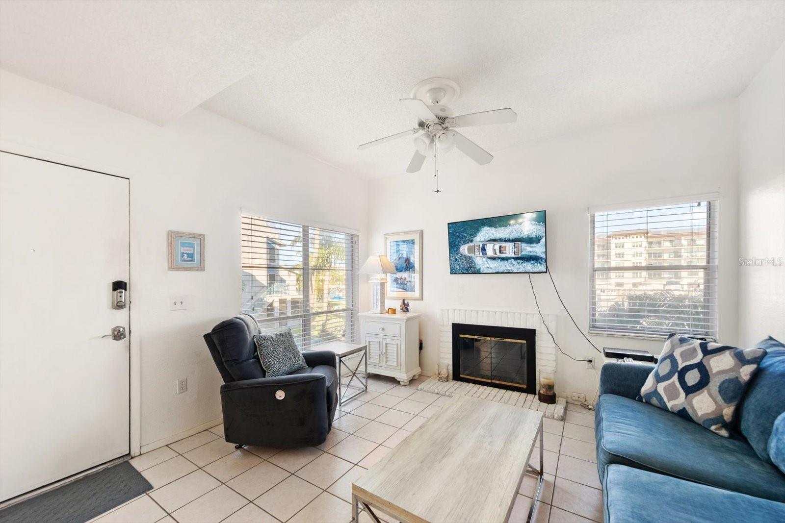 Image 3 of 30 For 179 Medallion Boulevard H