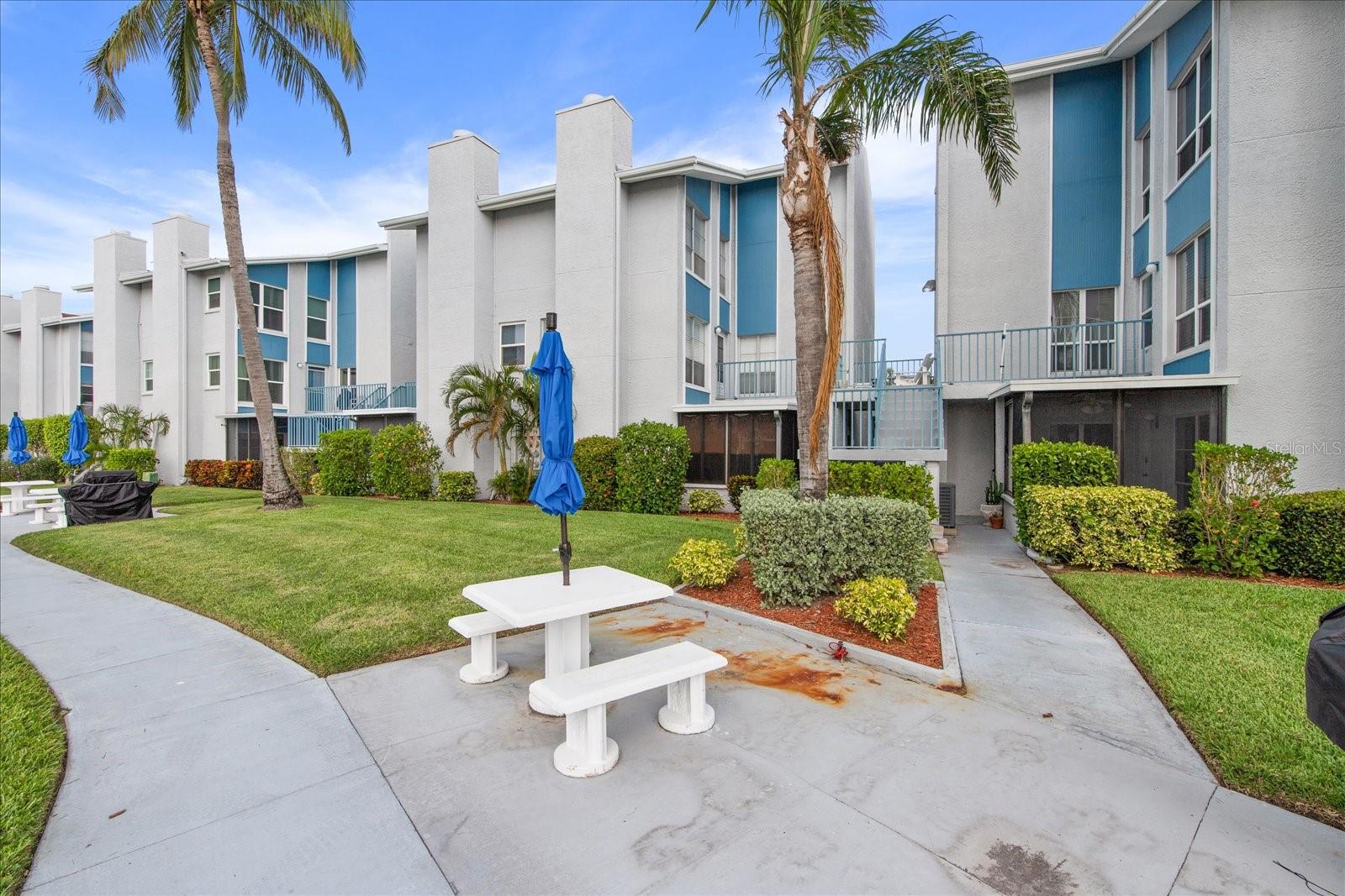 Image 30 of 30 For 179 Medallion Boulevard H