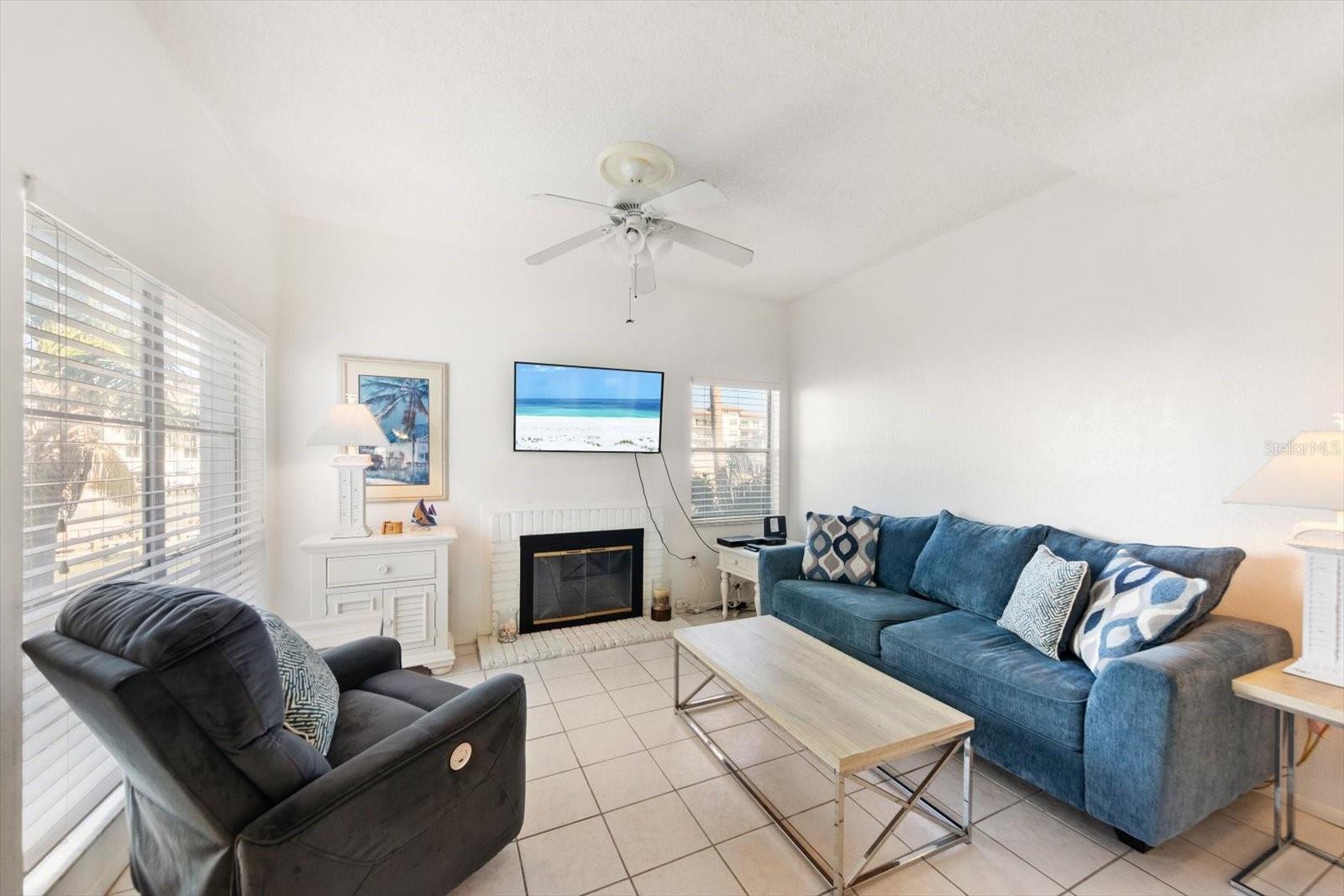 Image 4 of 30 For 179 Medallion Boulevard H