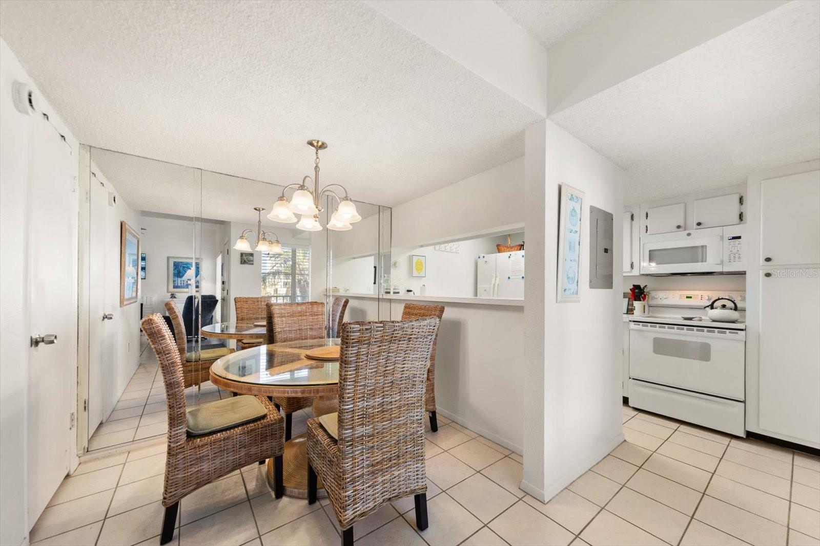 Image 7 of 30 For 179 Medallion Boulevard H