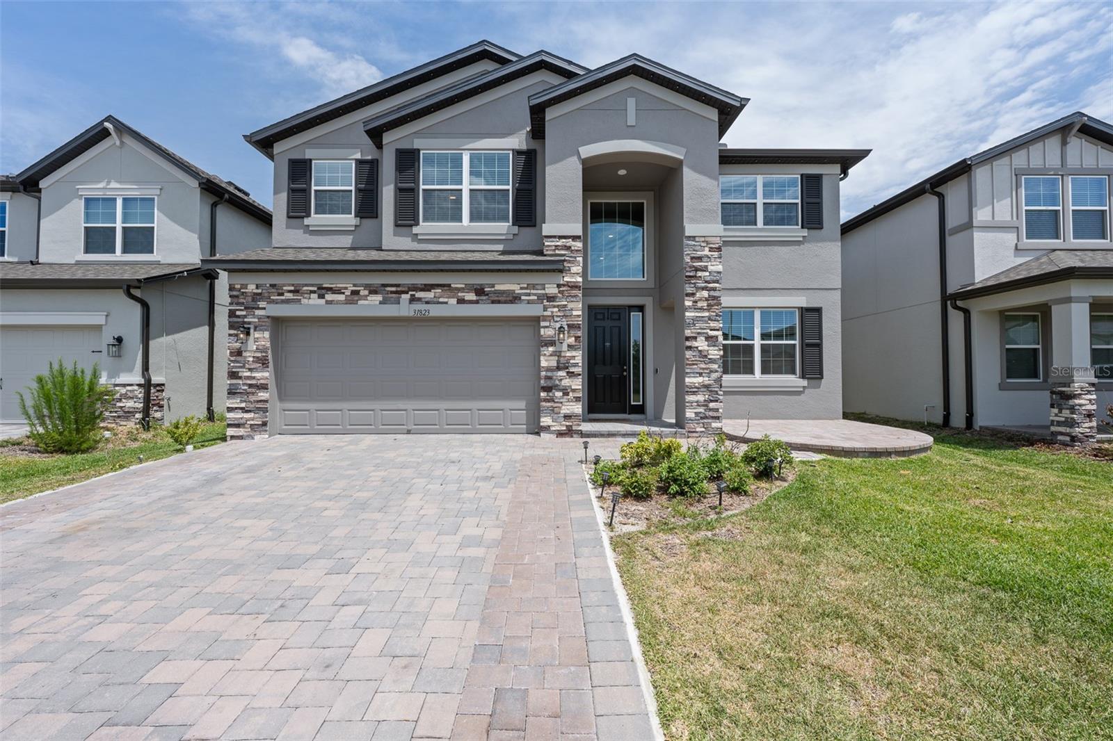 Image 2 of 55 For 31823 Sapna Chime Drive