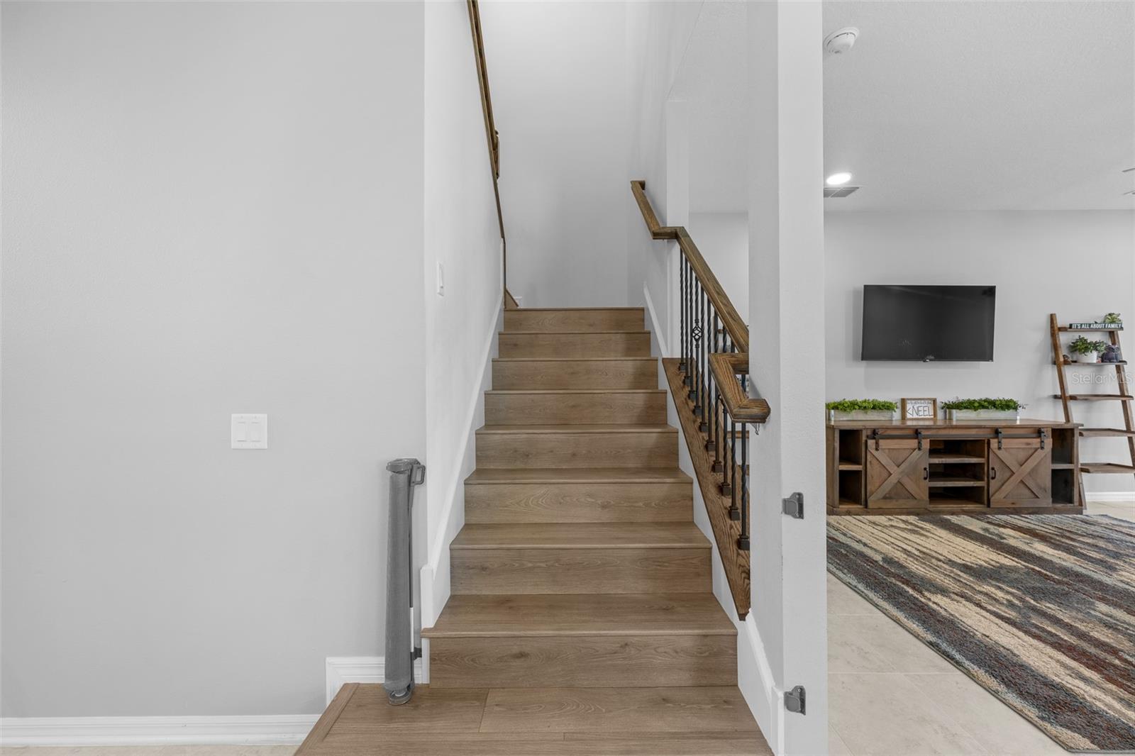 Image 20 of 55 For 31823 Sapna Chime Drive