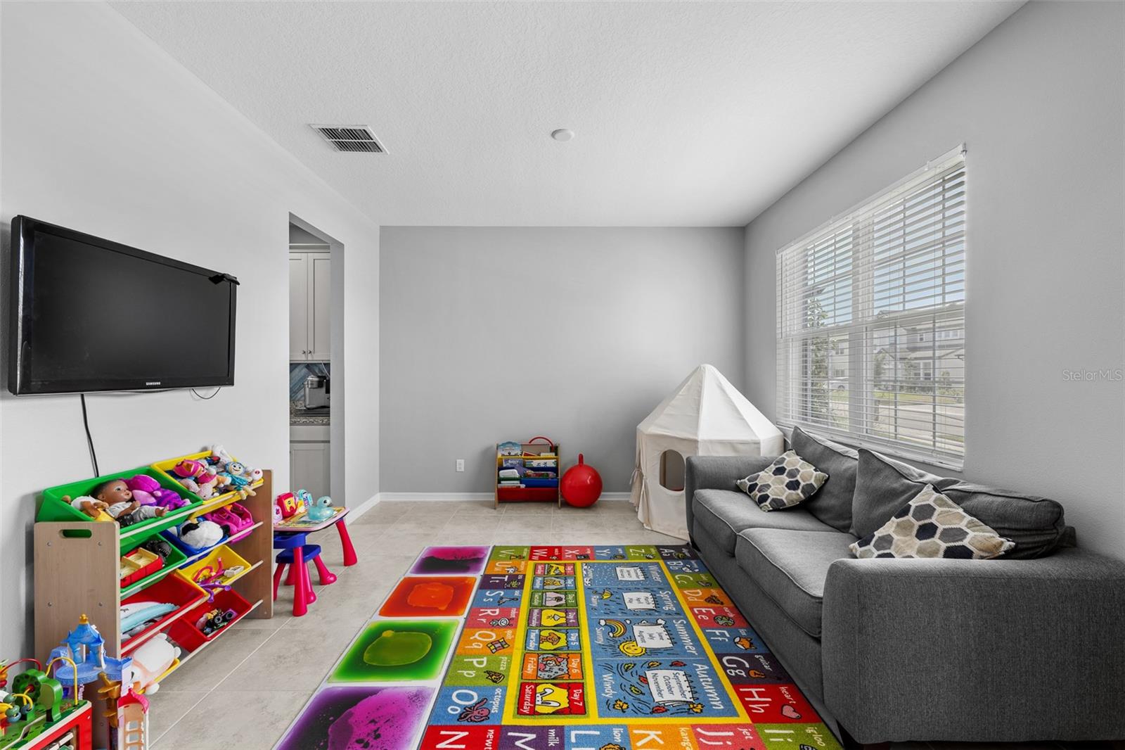 Image 4 of 55 For 31823 Sapna Chime Drive